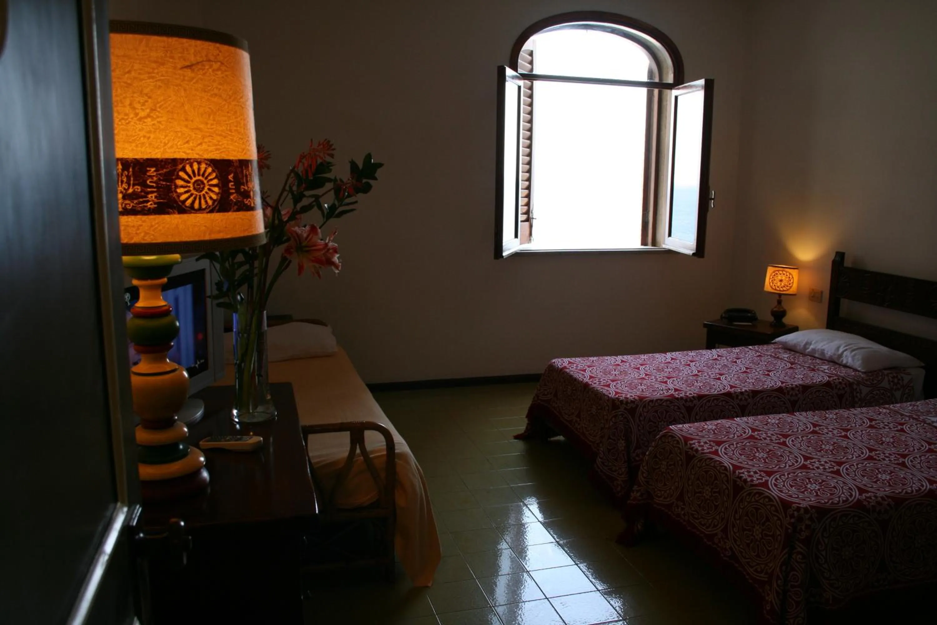 Classic Triple Room in Hotel Carasco