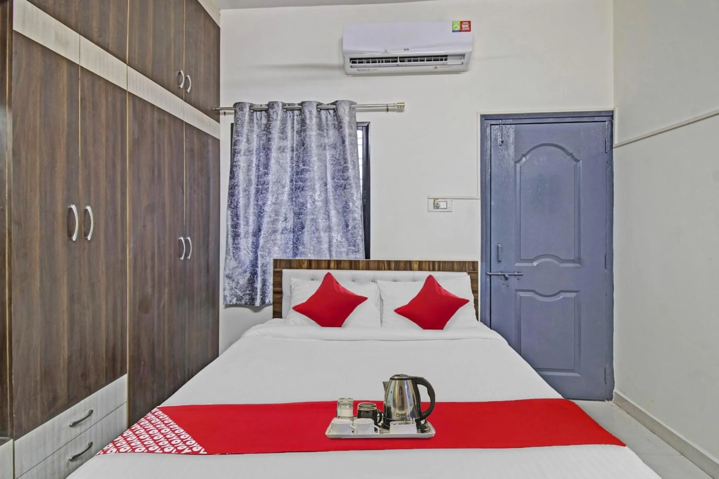Bedroom, Bed in Hotel O Pritesh Grand
