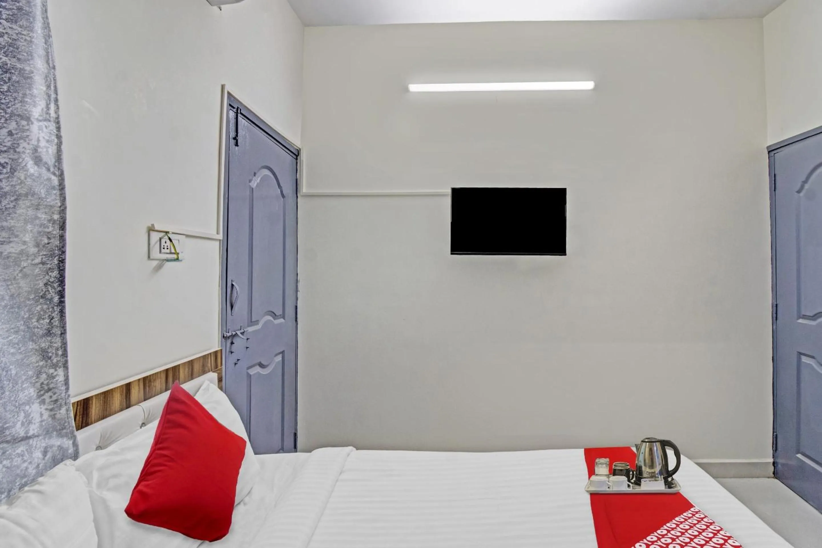 Bedroom, Bed in Hotel O Pritesh Grand