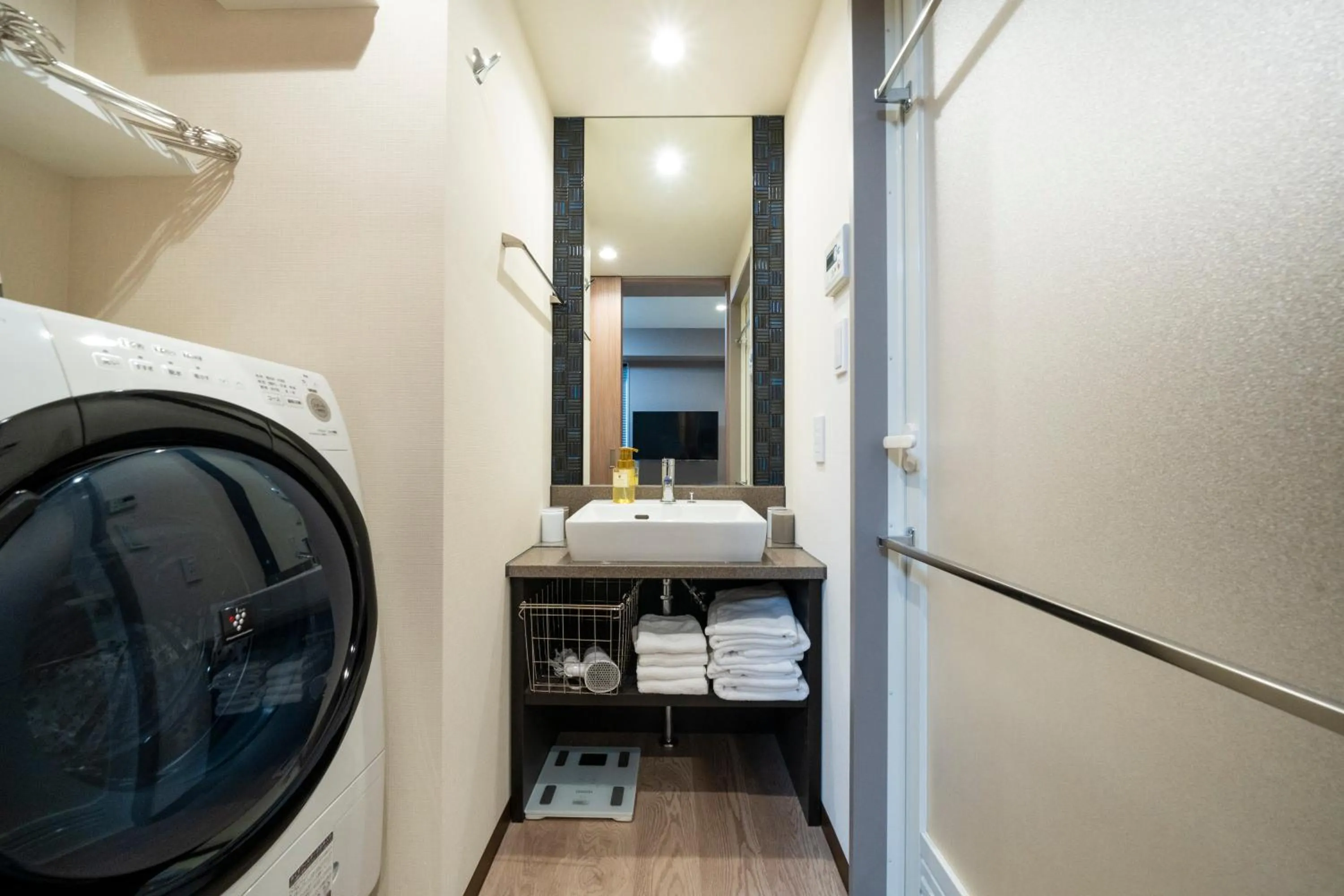 Photo of the whole room, Bed in KOKO HOTEL Residence Asakusa Kappabashi