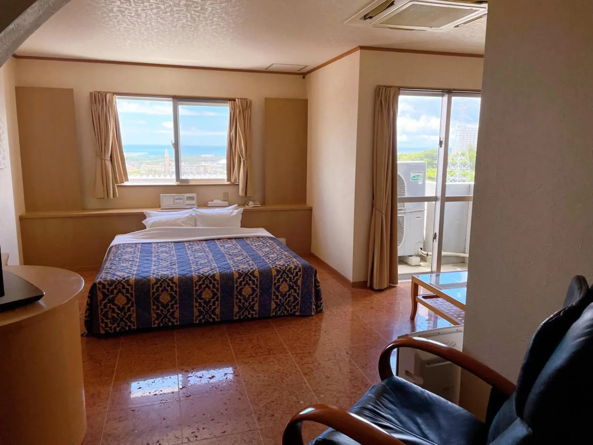 Double Room with Private Bathroom in HOTEL PACIFIC VIEW Rental car included & pet-friendly Double Room with Private Bathroom in HOTEL PACIFIC VIEW Rental car included & pet-friendly