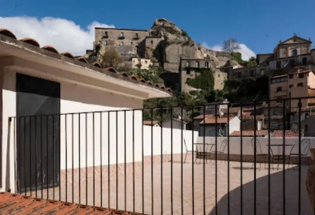 Economy Quadruple Room in Albergo Diffuso Borgo Santa Caterina "Vintage" Economy Quadruple Room in Albergo Diffuso Borgo Santa Caterina "Vintage"