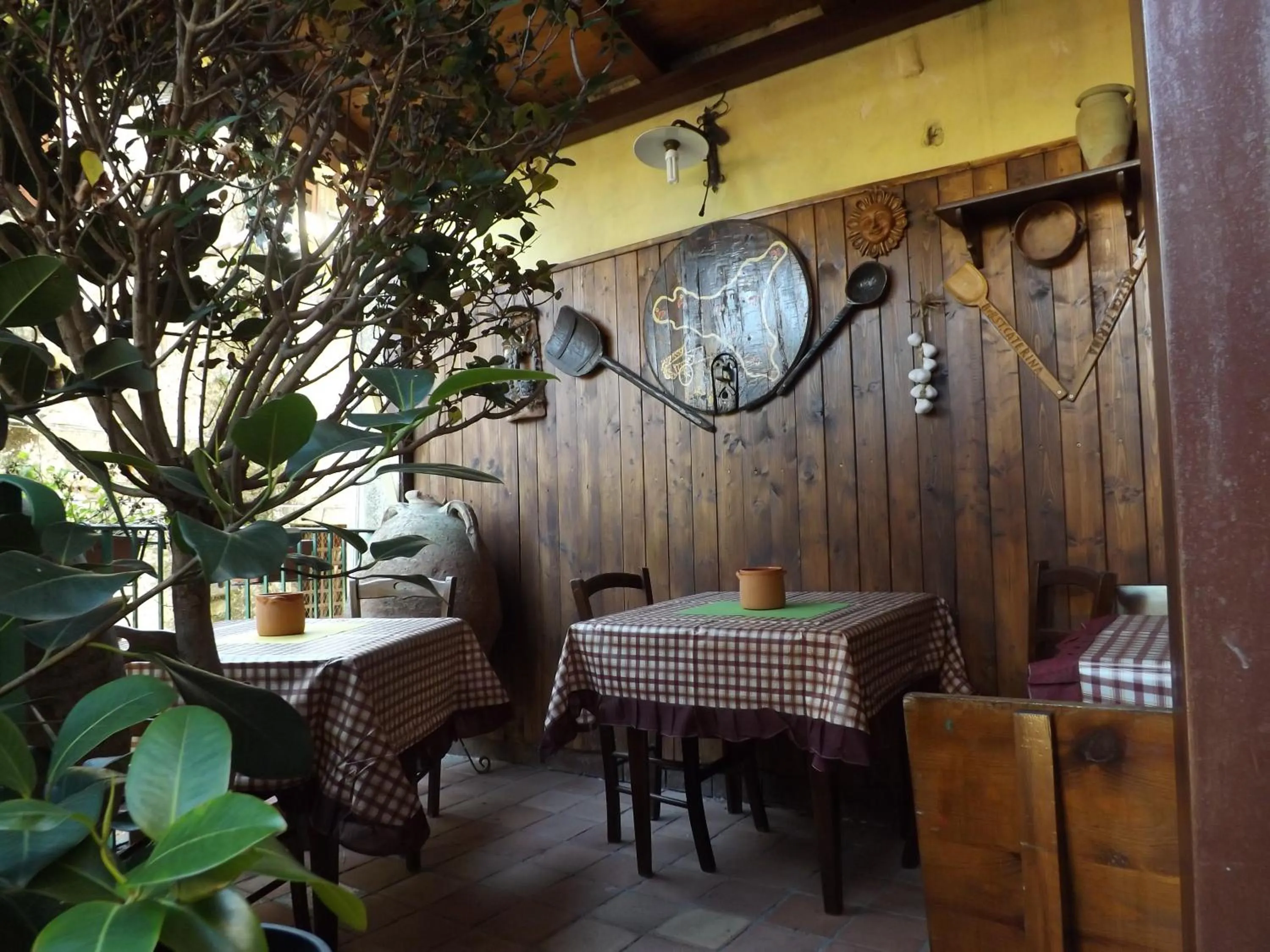 Restaurant/places to eat in Albergo Diffuso Borgo Santa Caterina "Vintage"