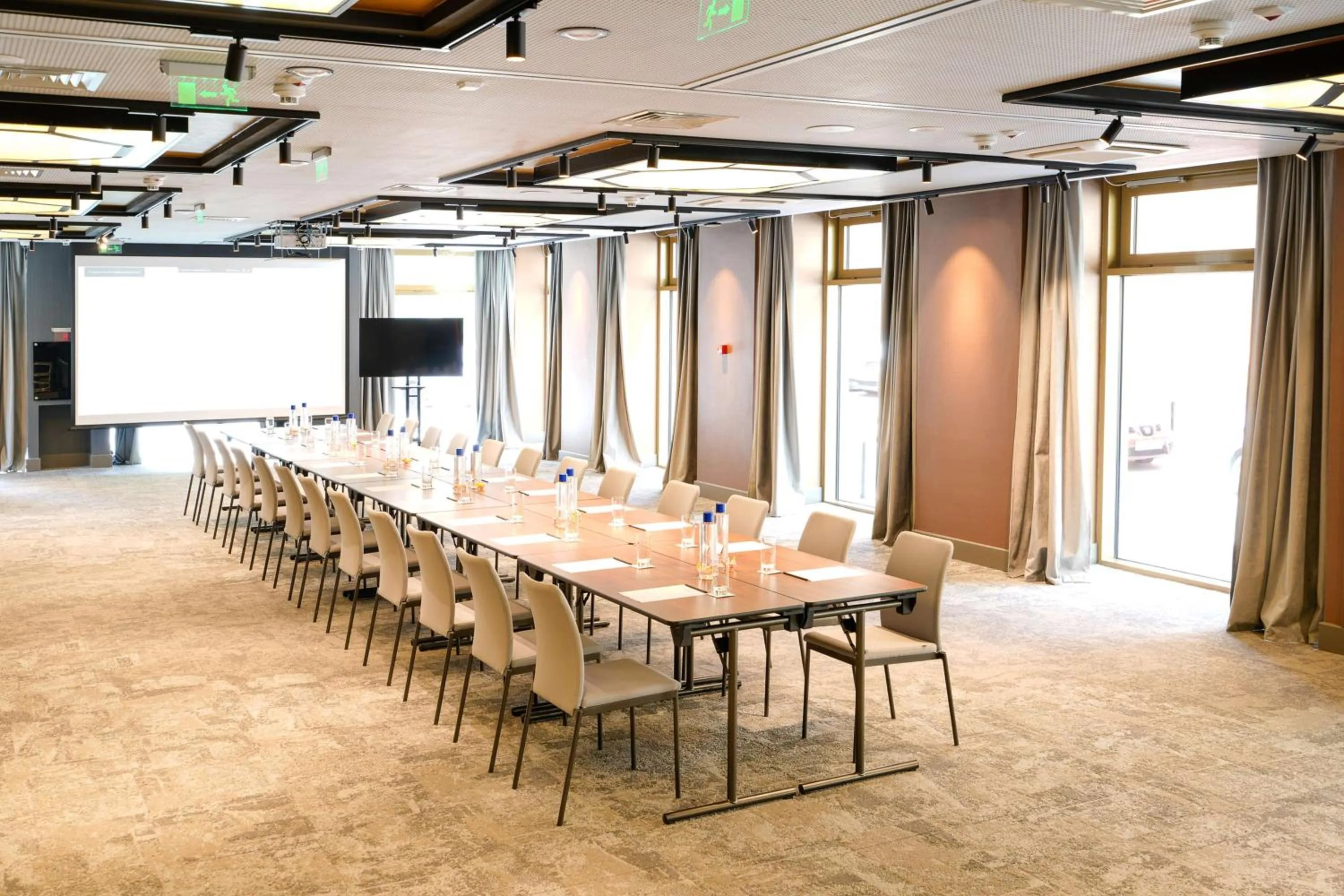 Meeting/conference room in Radisson Blu Aurum Hotel, Brasov