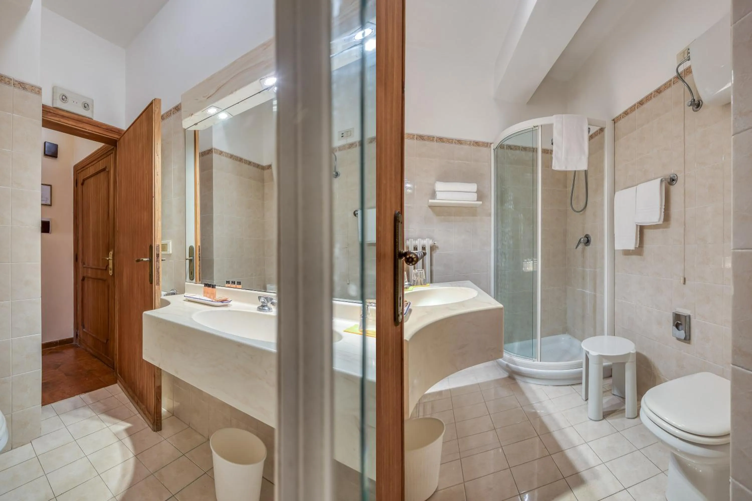 Shower in Relais La Fattoria