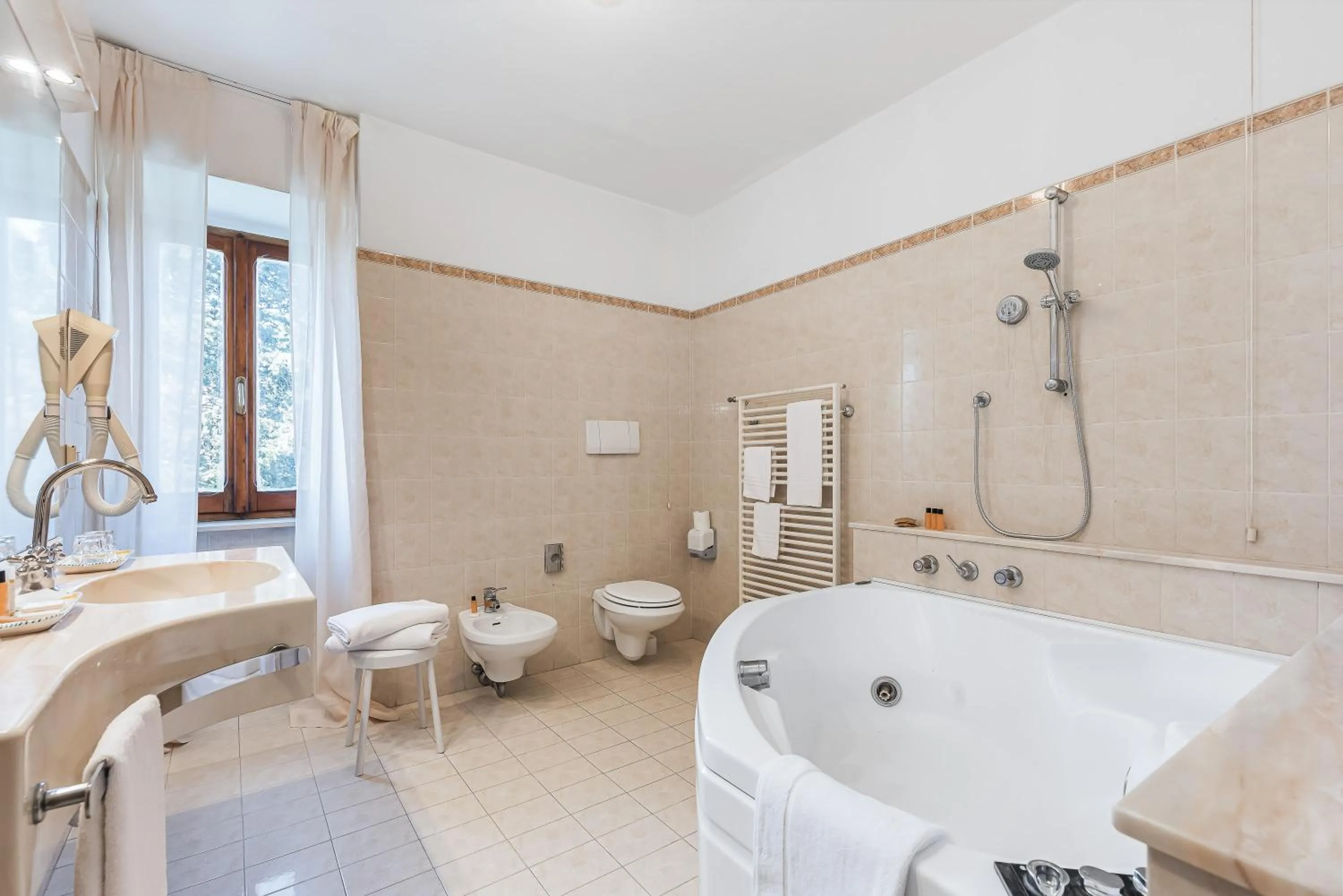 Bathroom in Relais La Fattoria