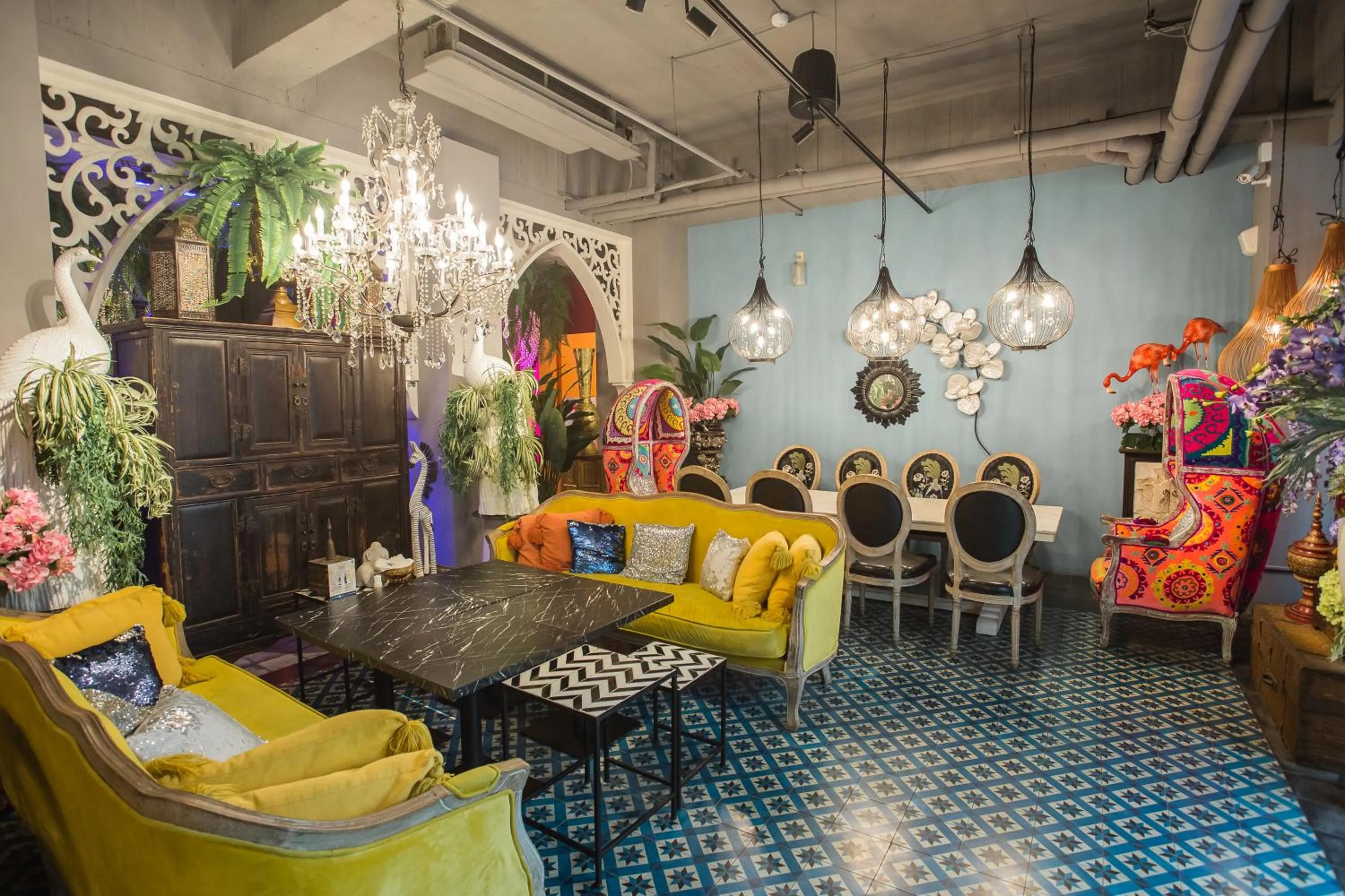 Restaurant/places to eat in Anna King Hotel