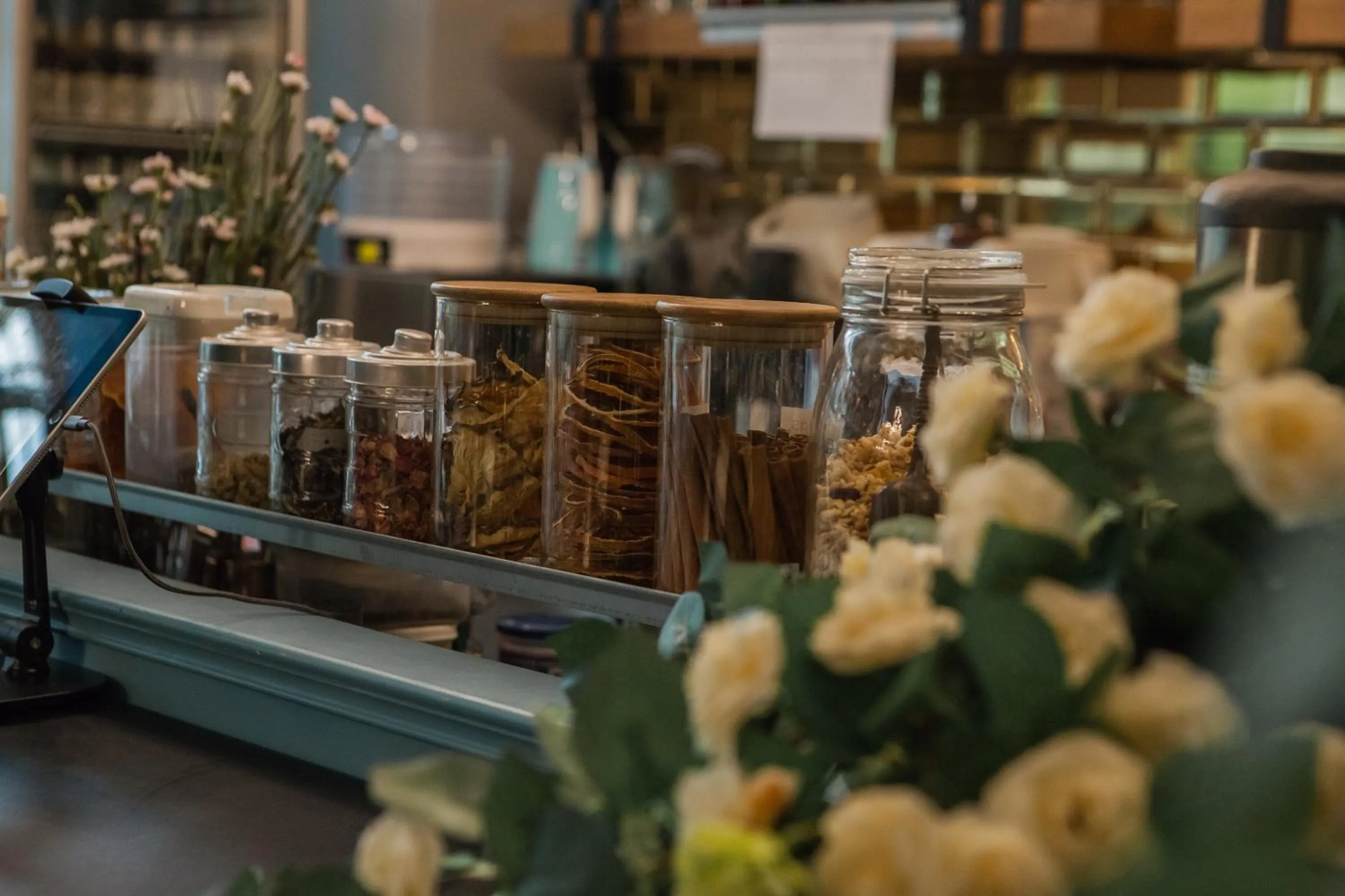 Restaurant/places to eat in Anna King Hotel