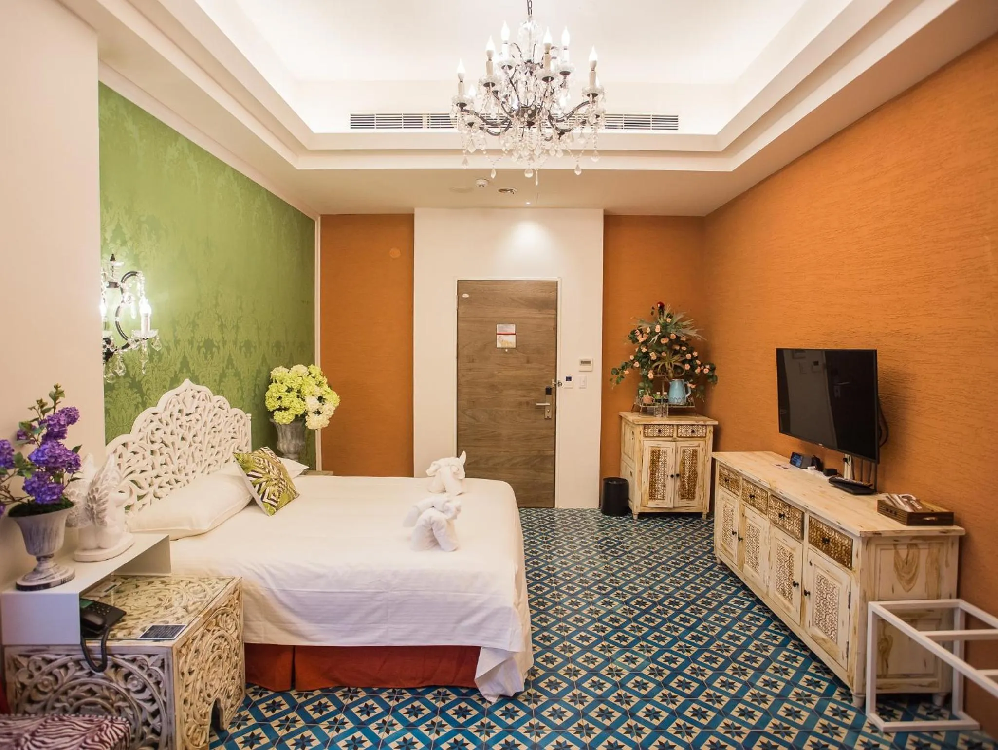 Bed in Anna King Hotel