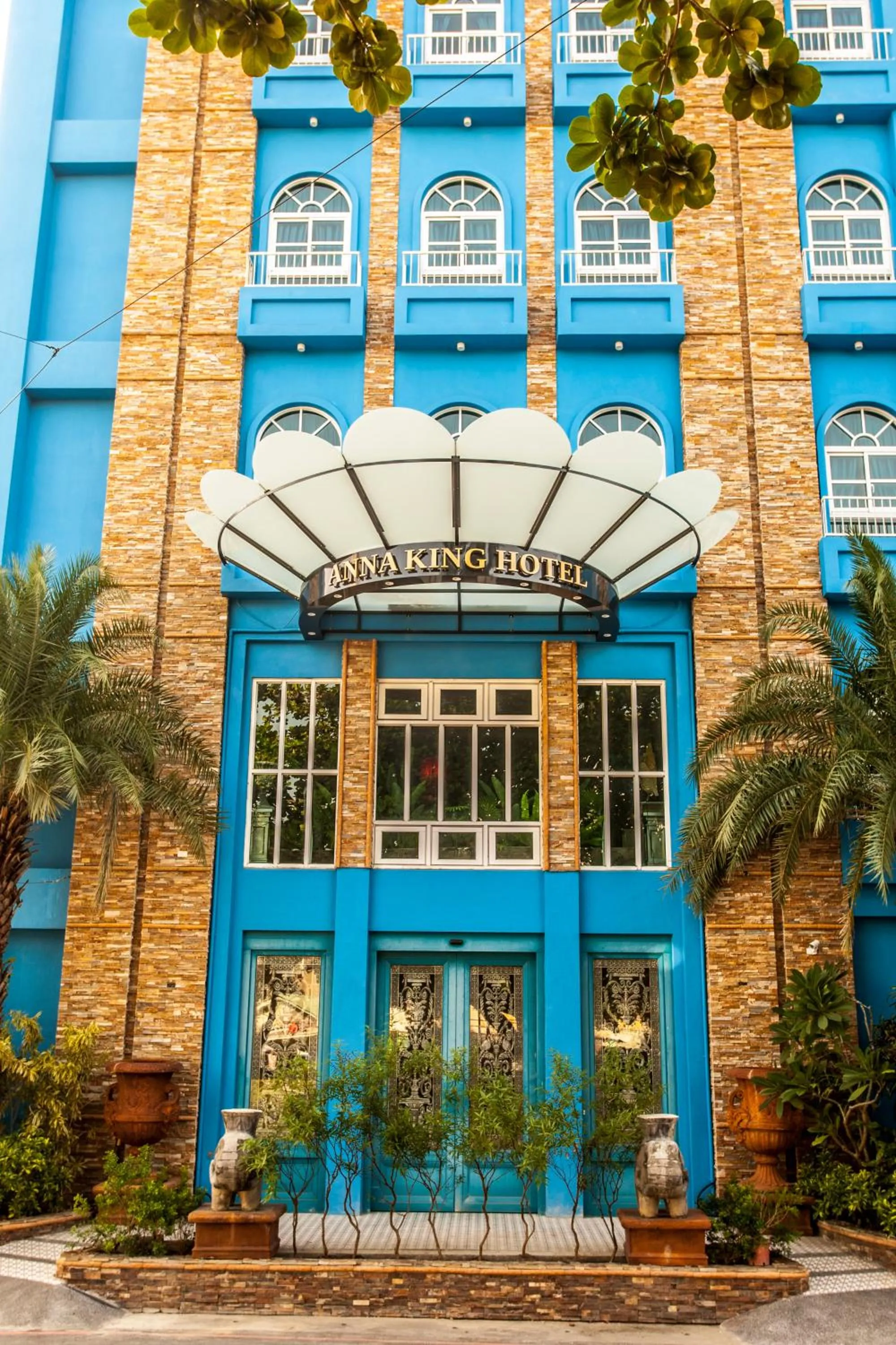 Property building in Anna King Hotel