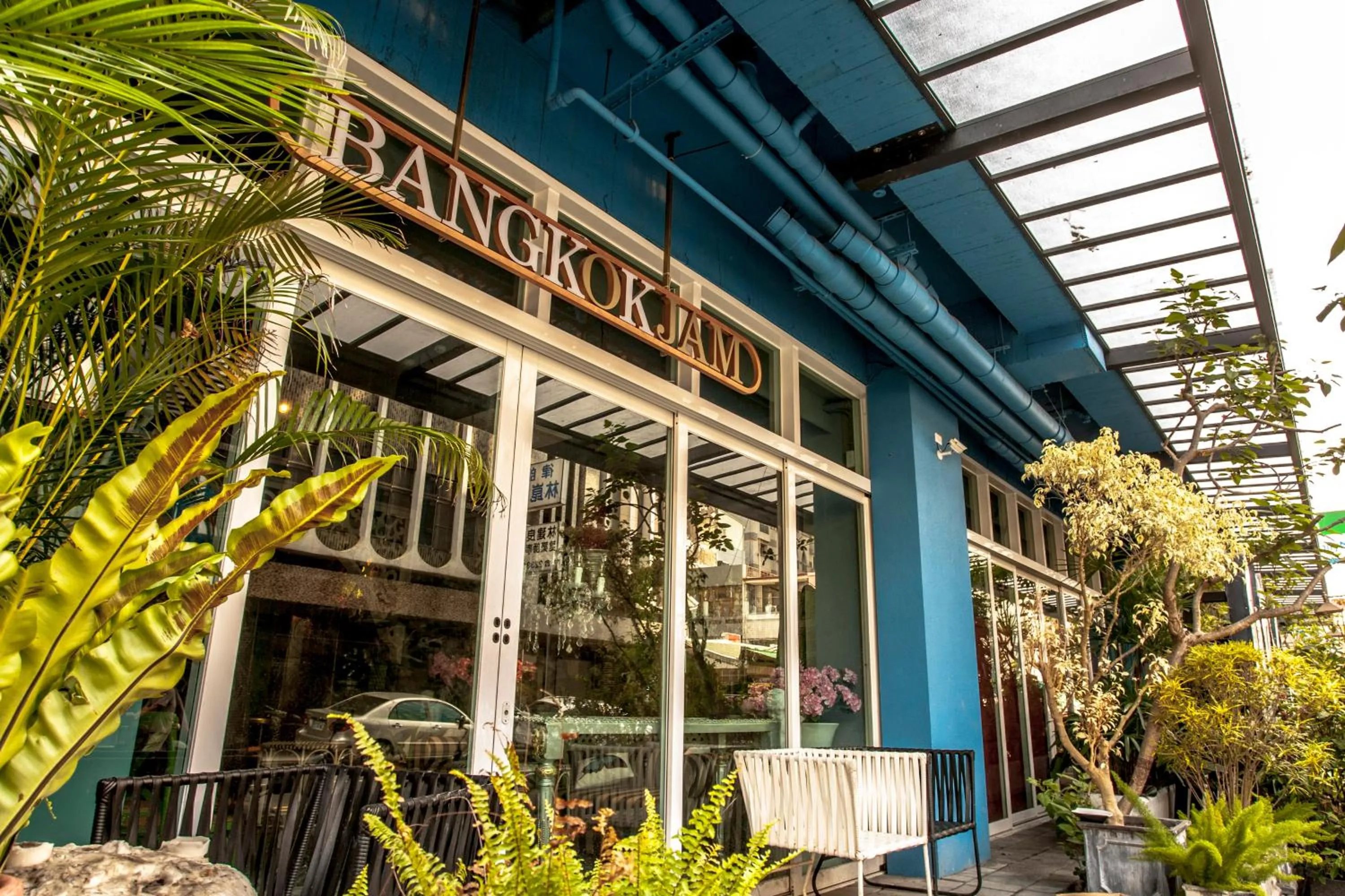 Property building in Anna King Hotel