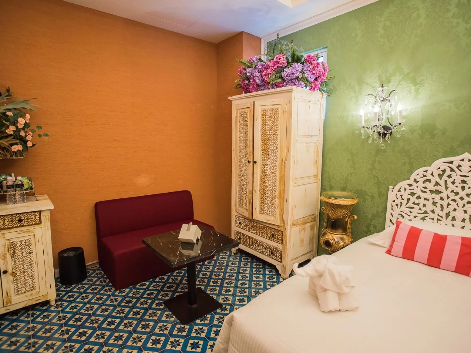 Bed in Anna King Hotel