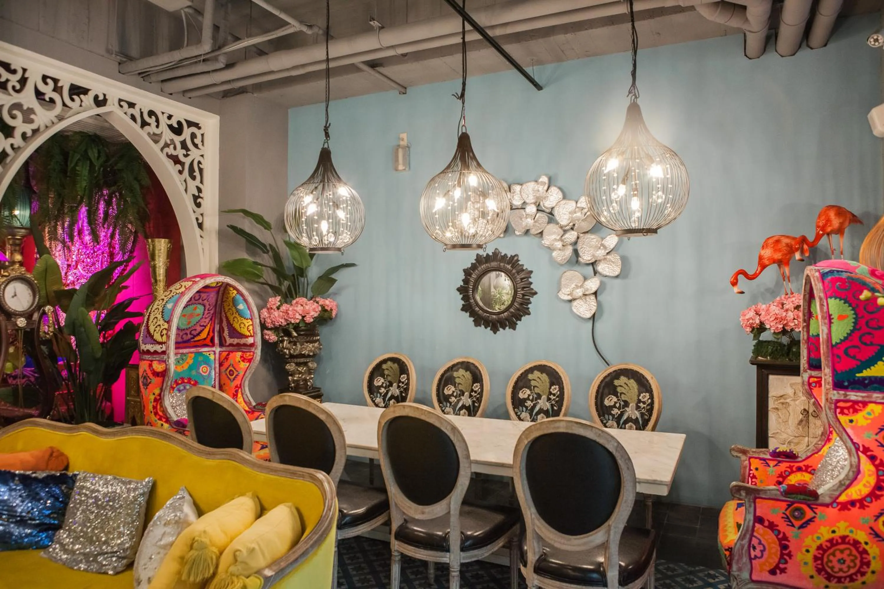 Restaurant/places to eat in Anna King Hotel