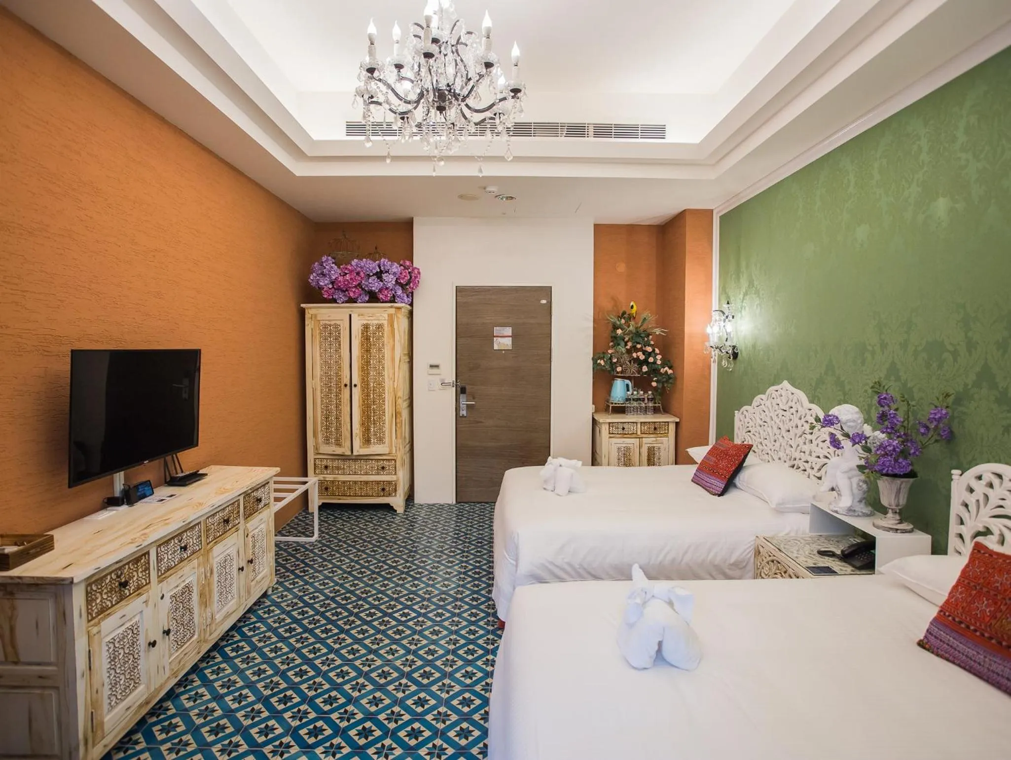 Bed in Anna King Hotel