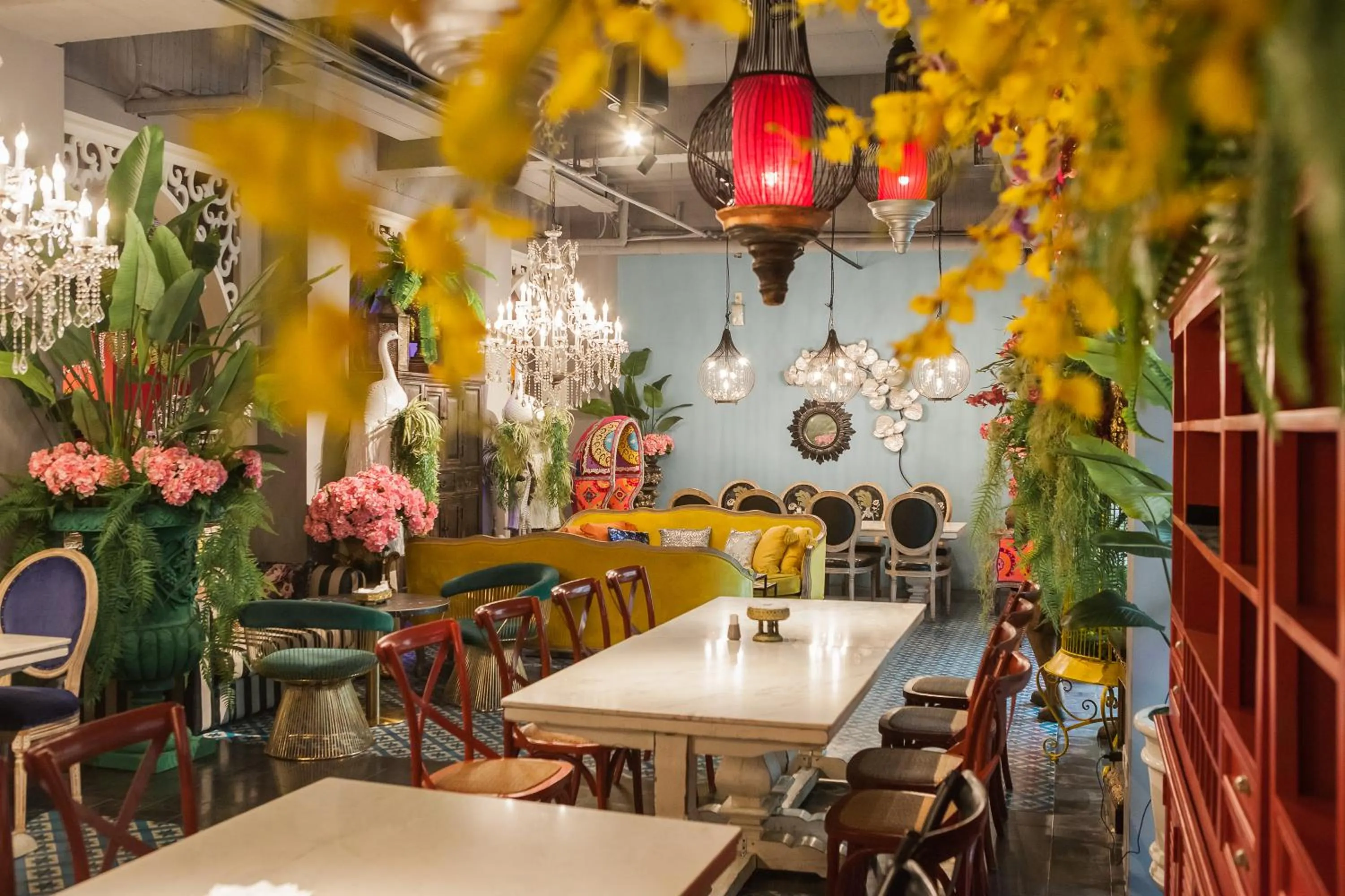 Restaurant/places to eat in Anna King Hotel