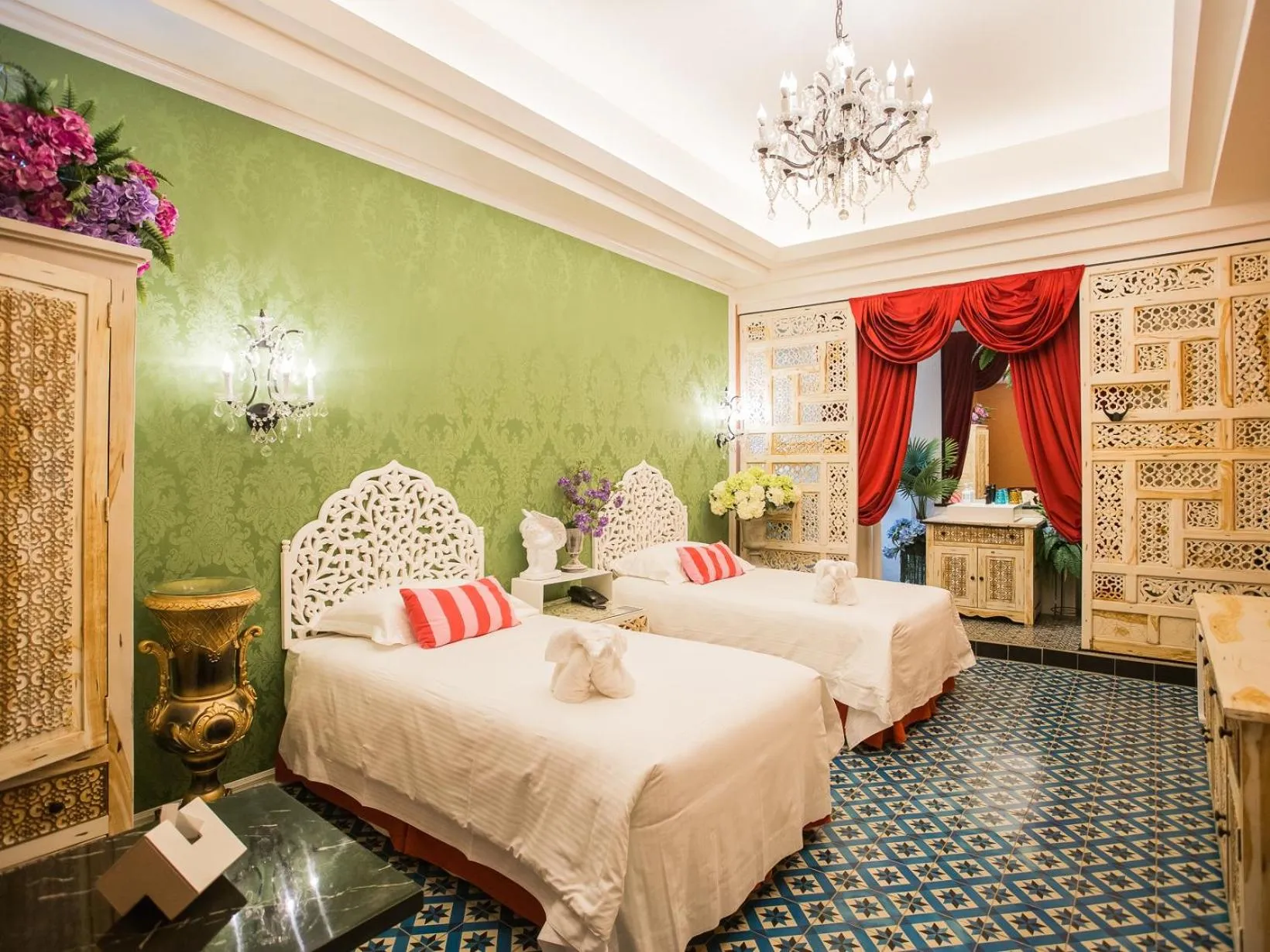 Bed in Anna King Hotel