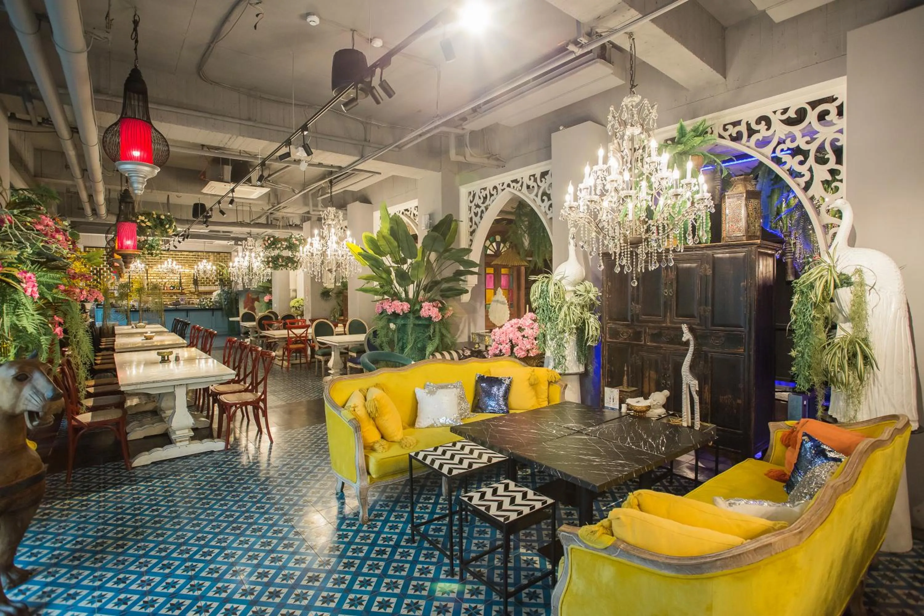 Restaurant/places to eat in Anna King Hotel