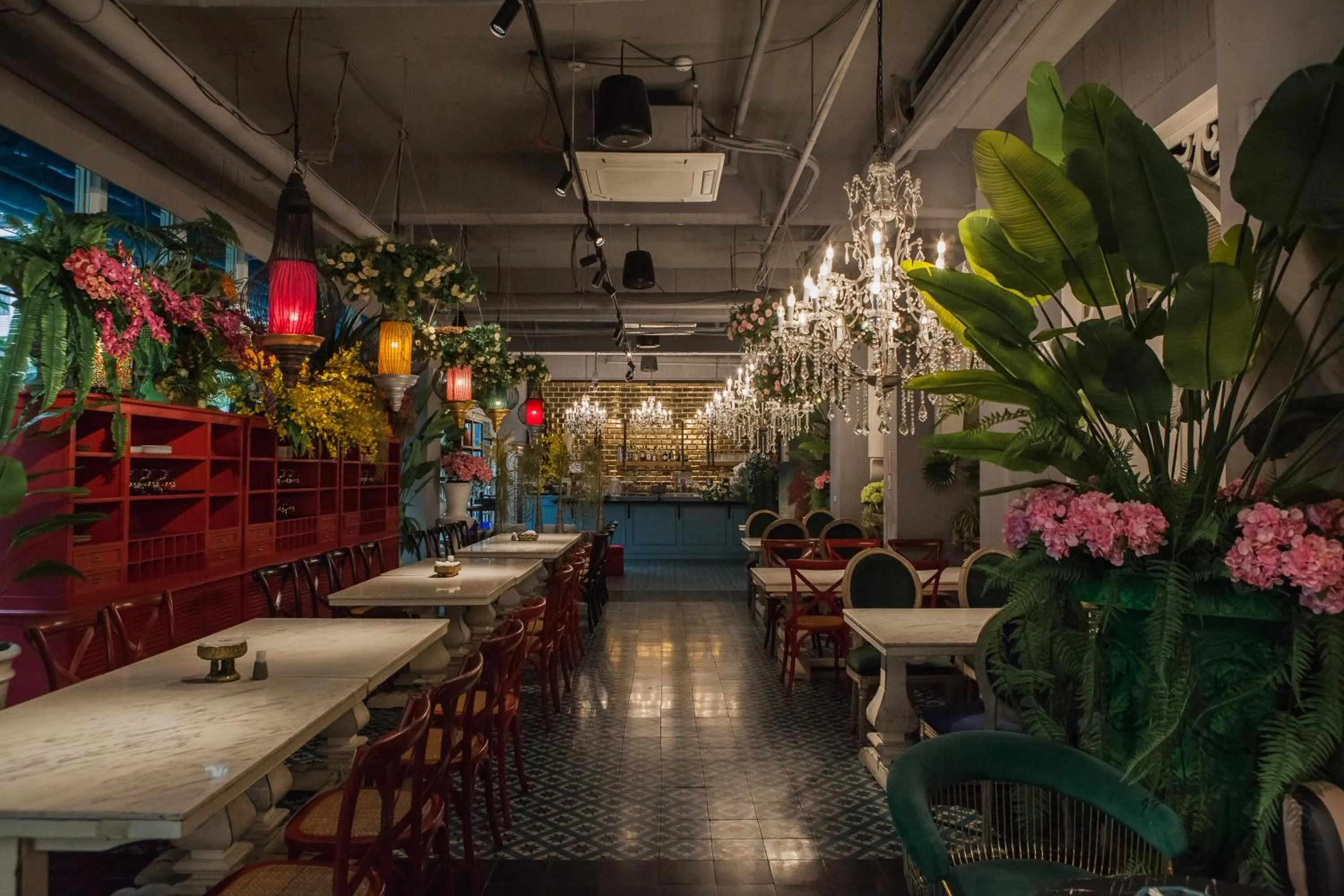 Restaurant/places to eat in Anna King Hotel