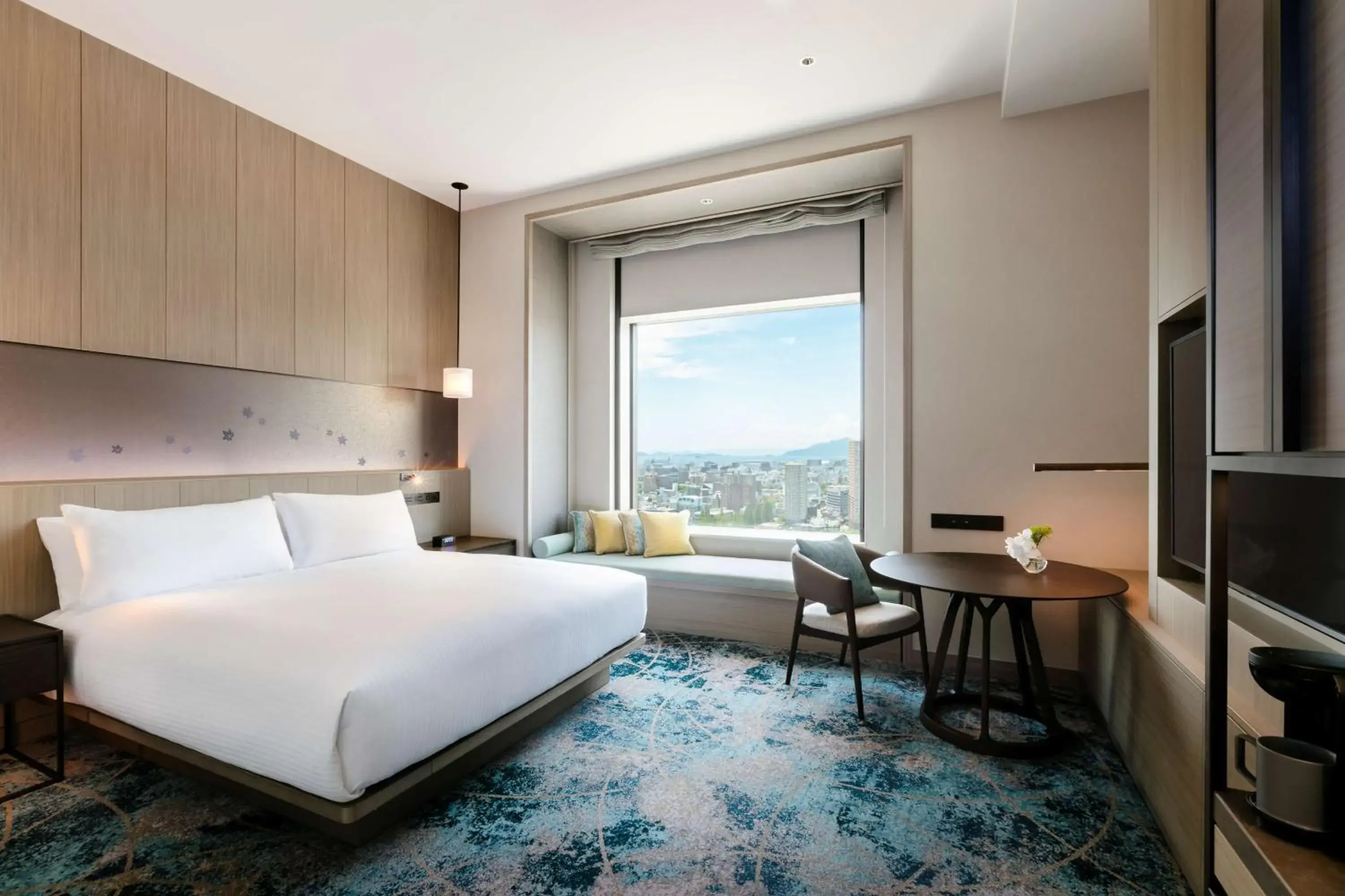 Executive King Room - Lounge Access in Hilton Hiroshima Executive King Room - Lounge Access in Hilton Hiroshima