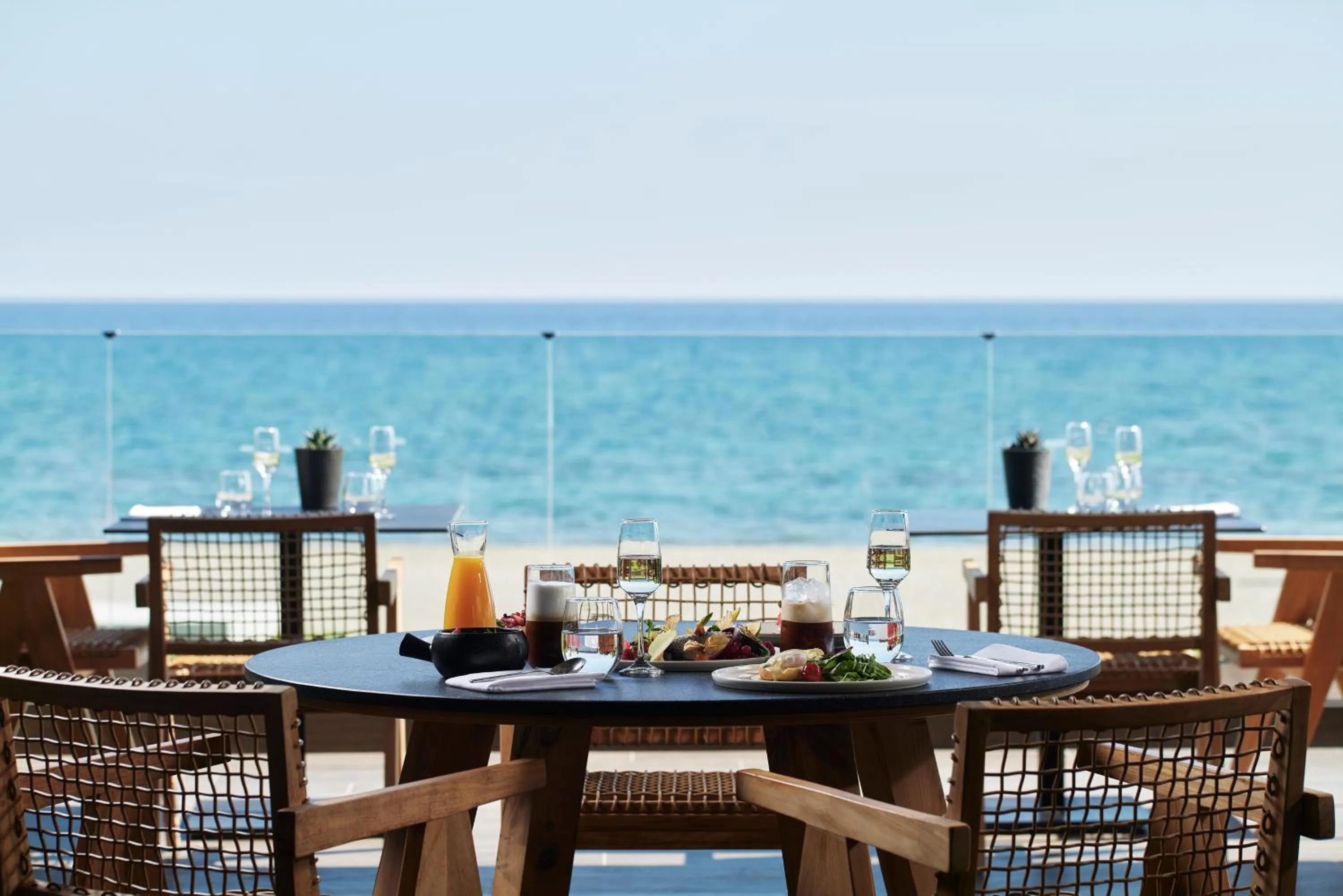 Restaurant/places to eat in Ammades All Suites Beach Hotel & Spa - Adults Only
