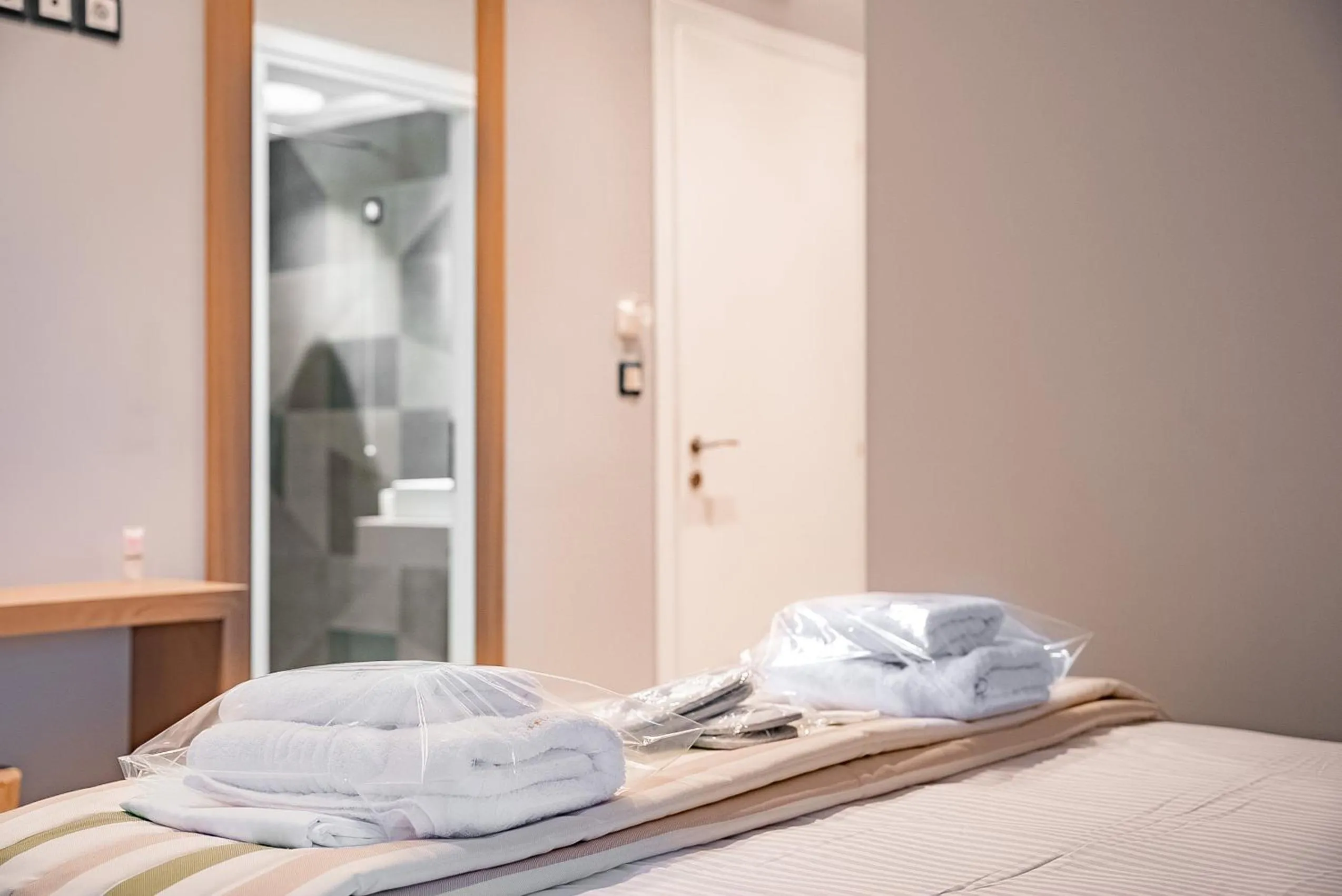 Bedroom, Bed in Tresor Sousouras