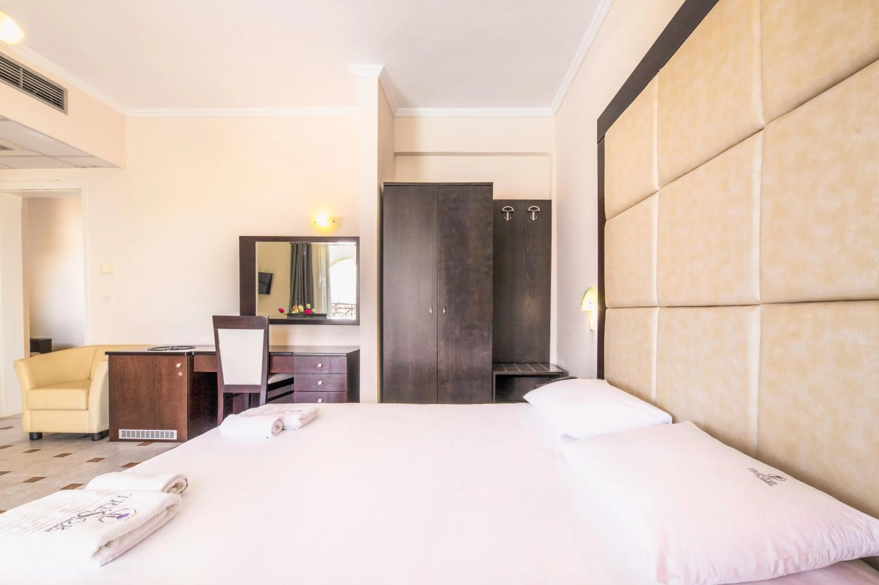 Bed in Tresor Sousouras