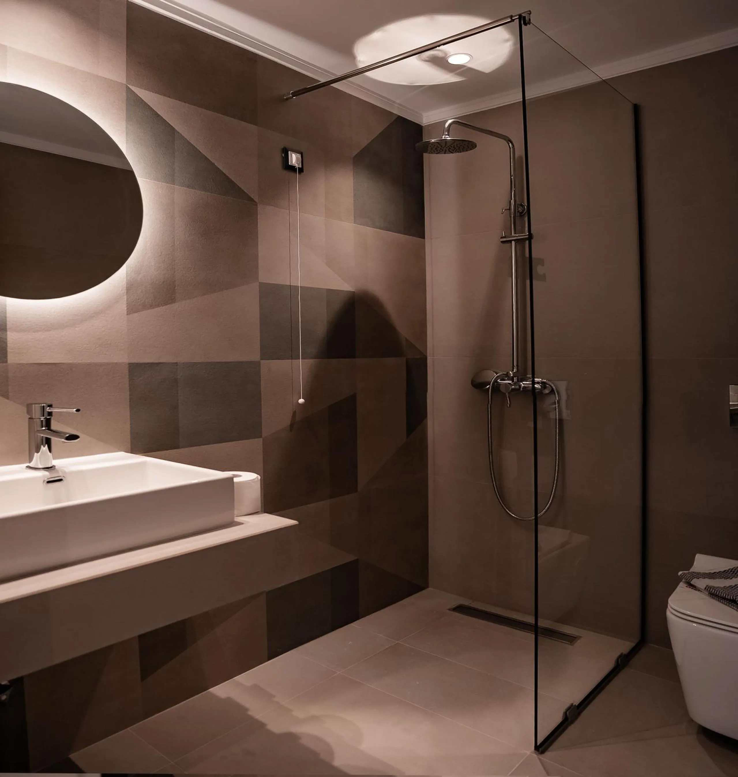 Bathroom in Tresor Sousouras