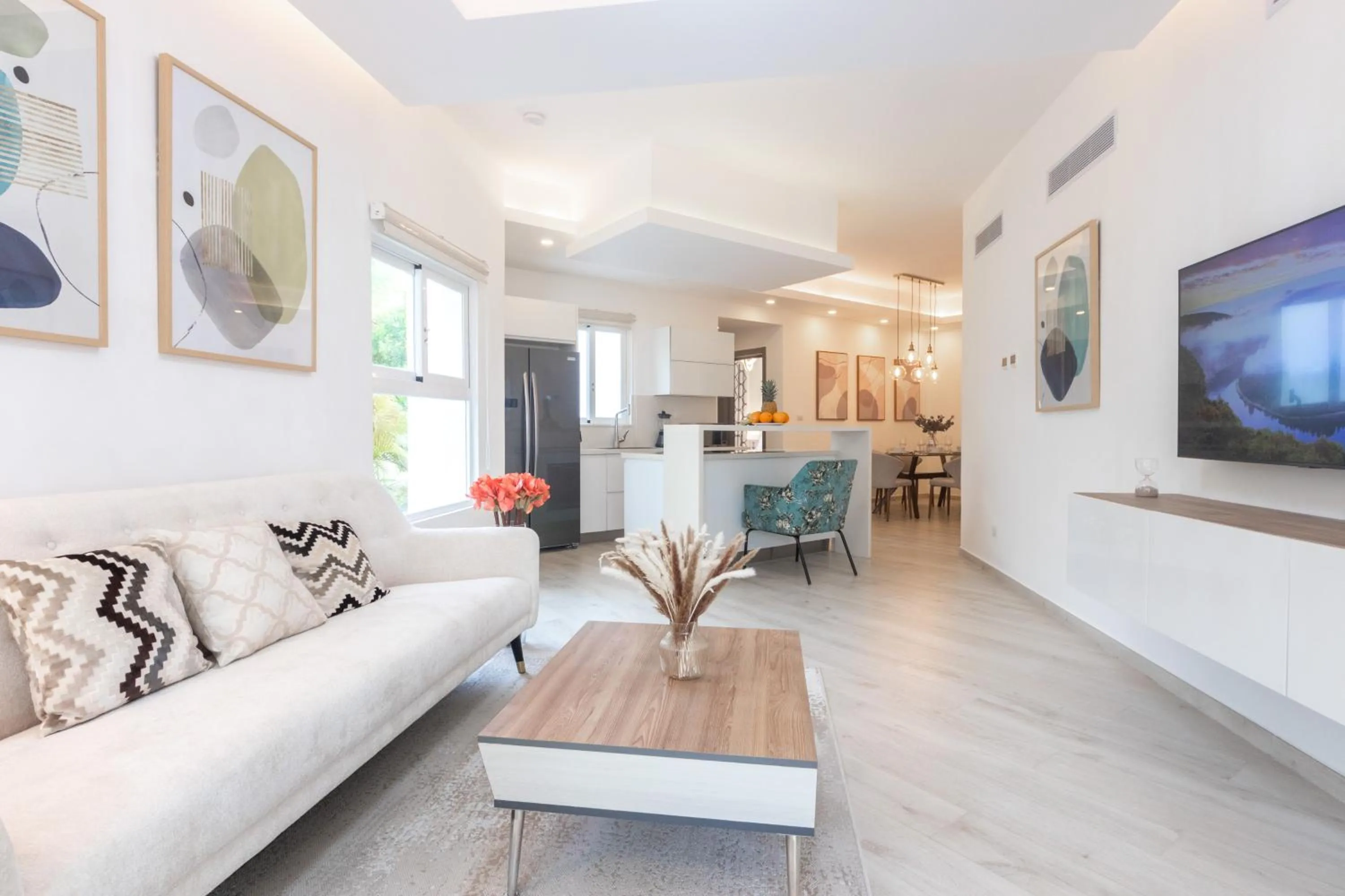 TV and multimedia in Family Getaway Apartment - Right On The Beach