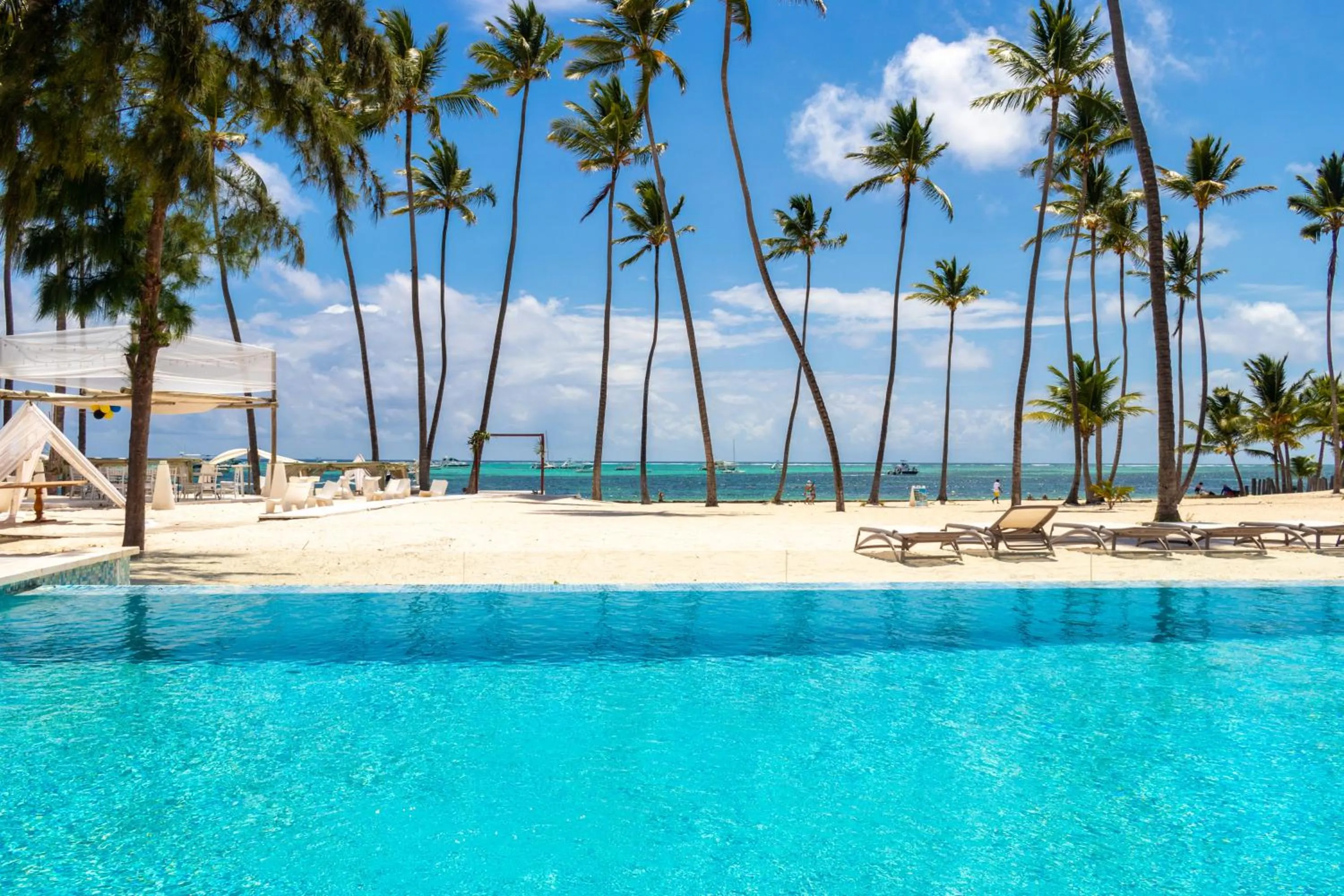 Beach in Family Getaway Apartment - Right On The Beach