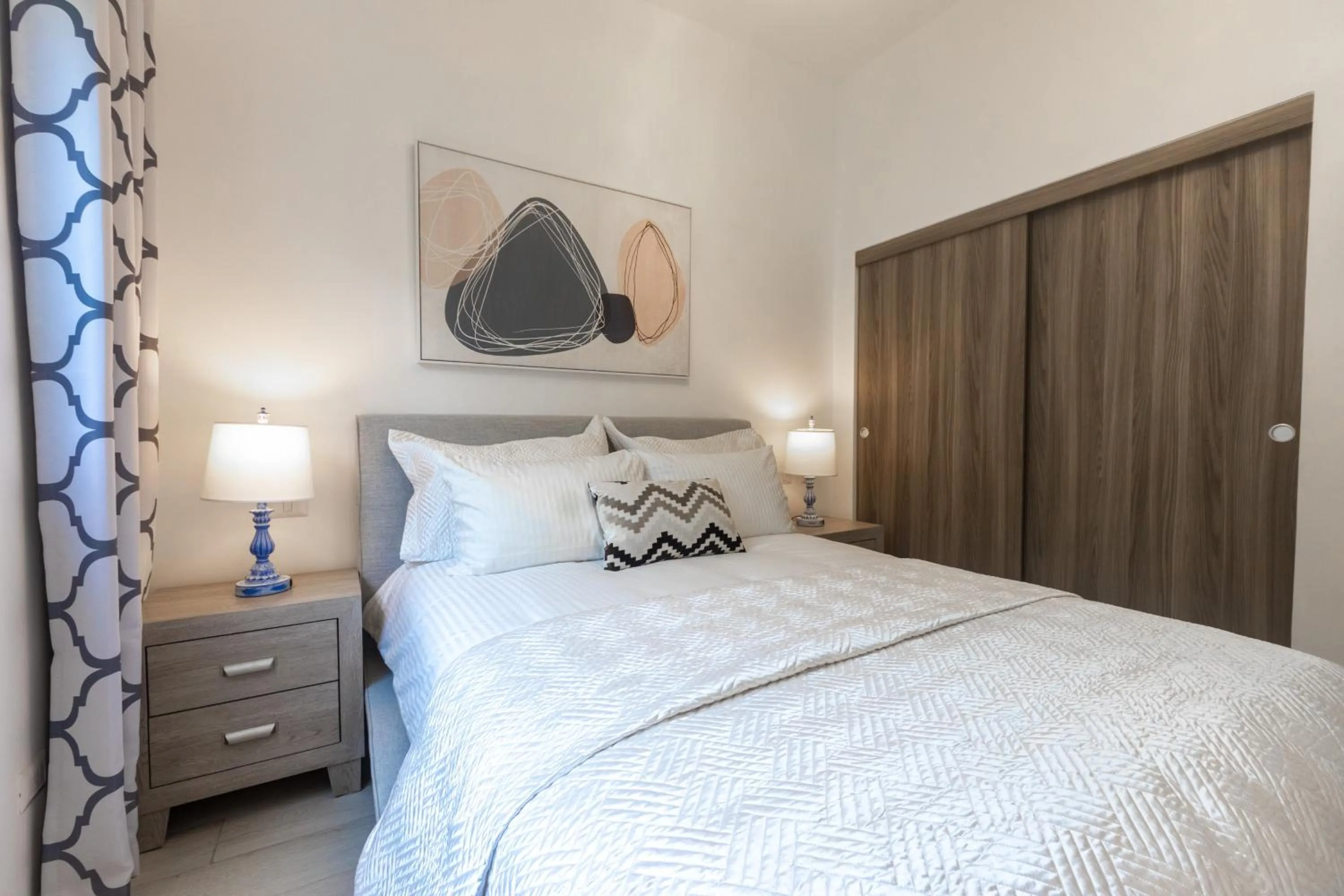 Bed in Family Getaway Apartment - Right On The Beach