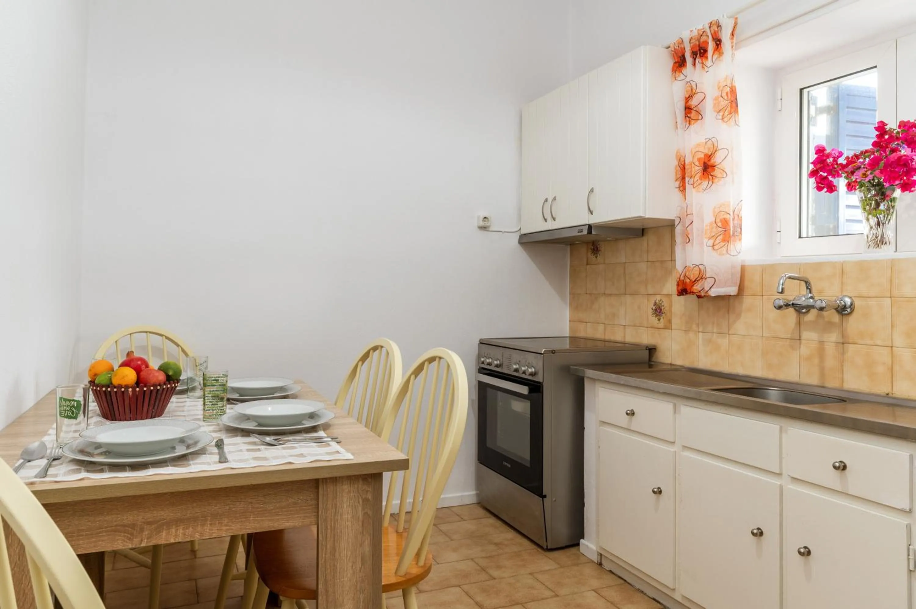 Anthos Apartments