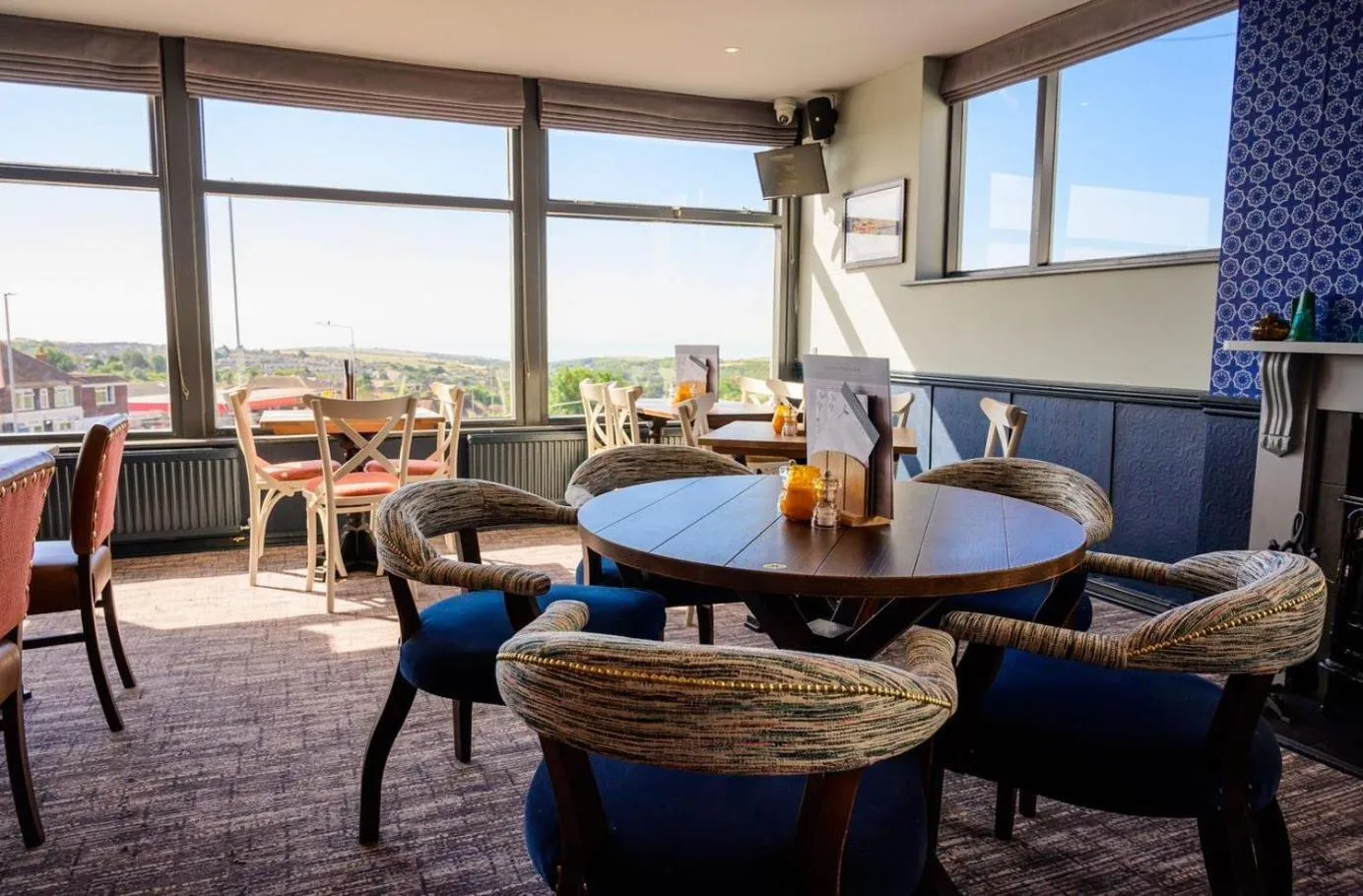 Restaurant/places to eat in Downs Hotel