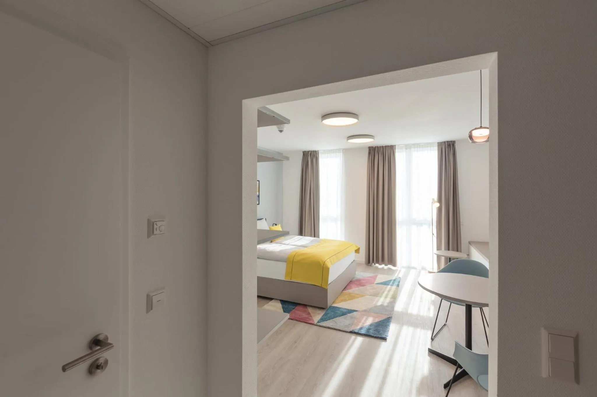 Photo of the whole room, Bed in Candlewood Suites Heidelberg by IHG