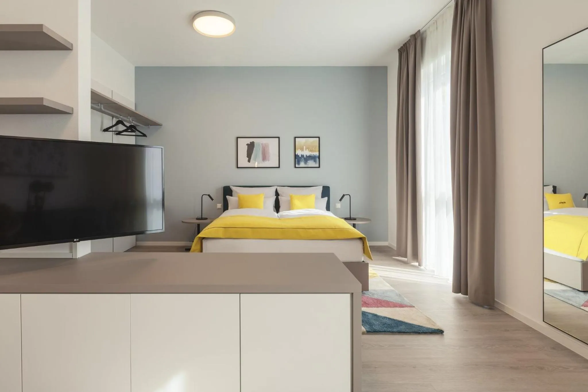 Photo of the whole room, Bed in Candlewood Suites Heidelberg by IHG