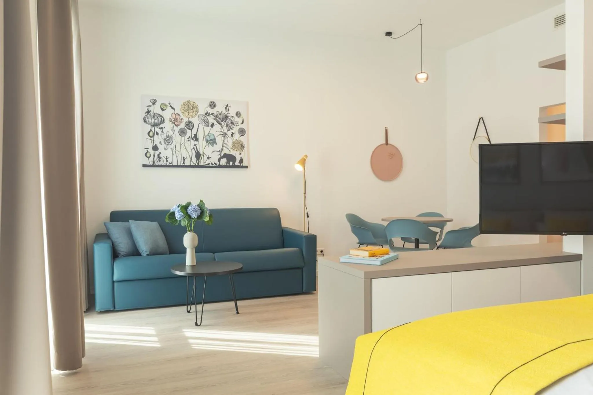 Photo of the whole room in Candlewood Suites Heidelberg by IHG