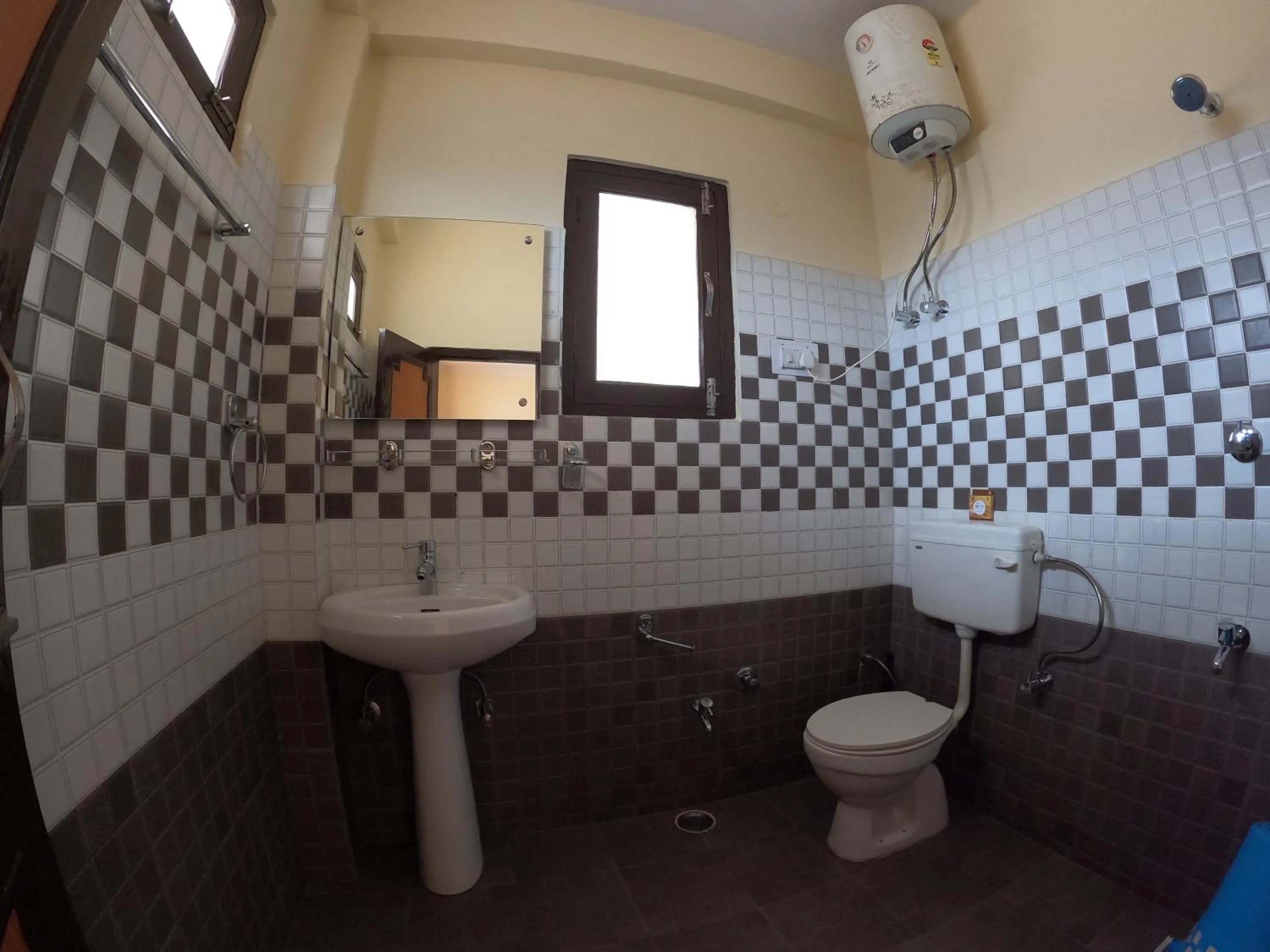 Bathroom in The Royal Orchard Kasol