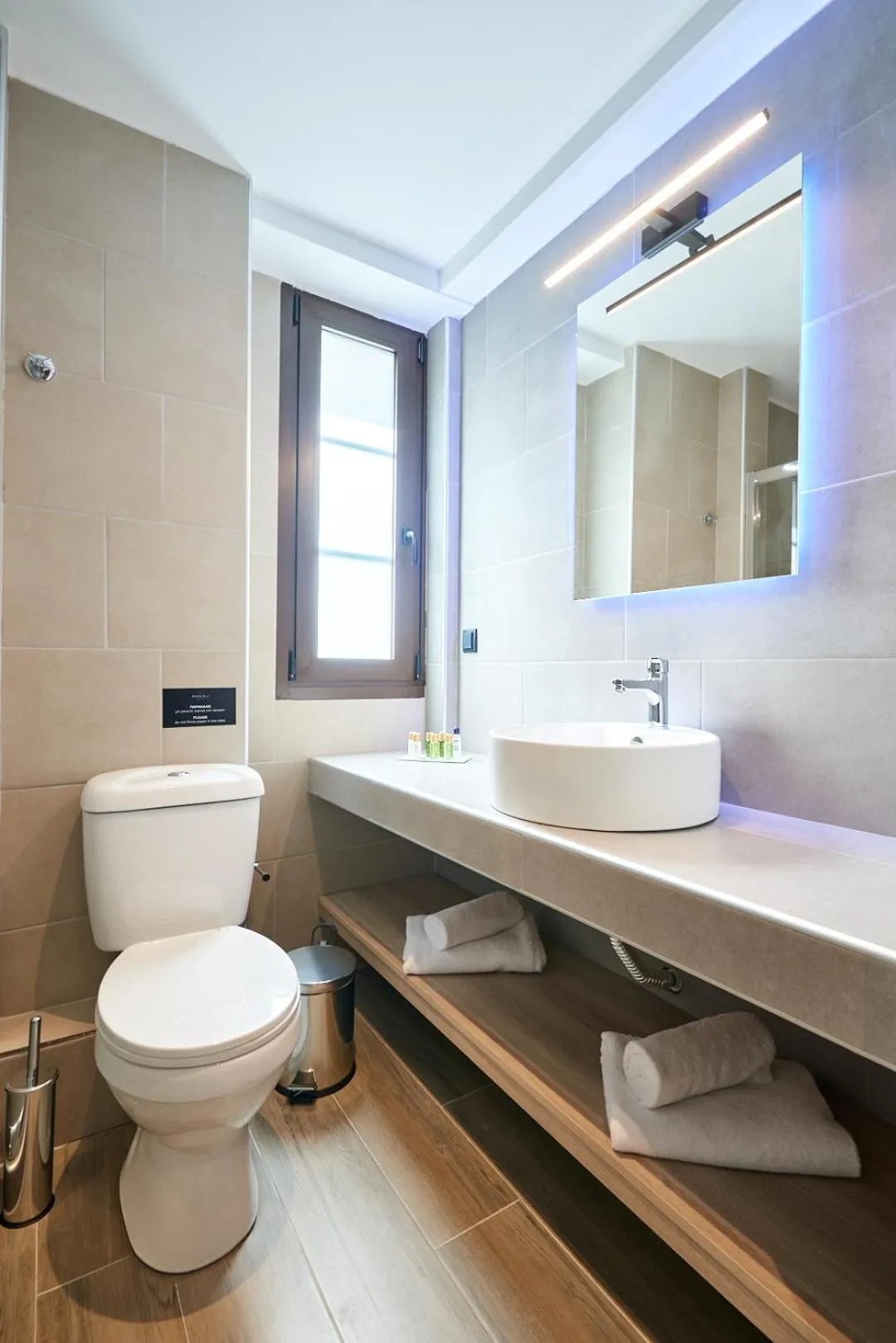 Toilet in The Mavili urban stay