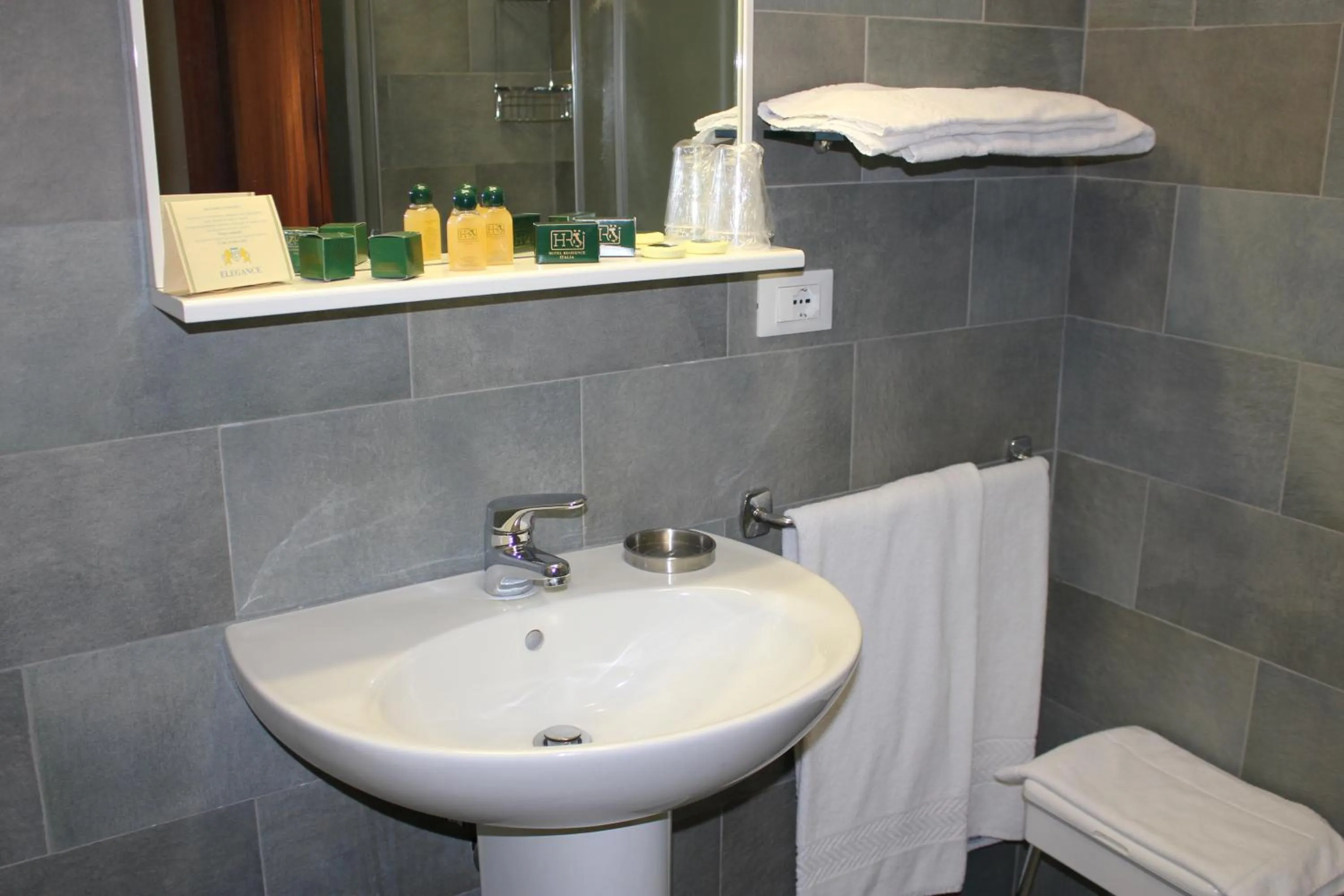 Bathroom in Albergo Residence Italia Vintage Hotel