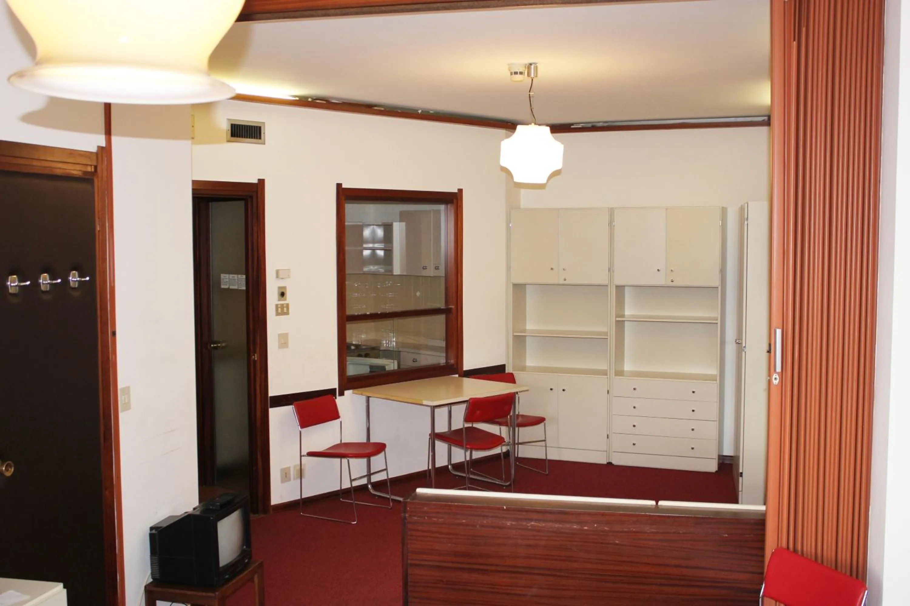 Kitchen or kitchenette in Albergo Residence Italia Vintage Hotel