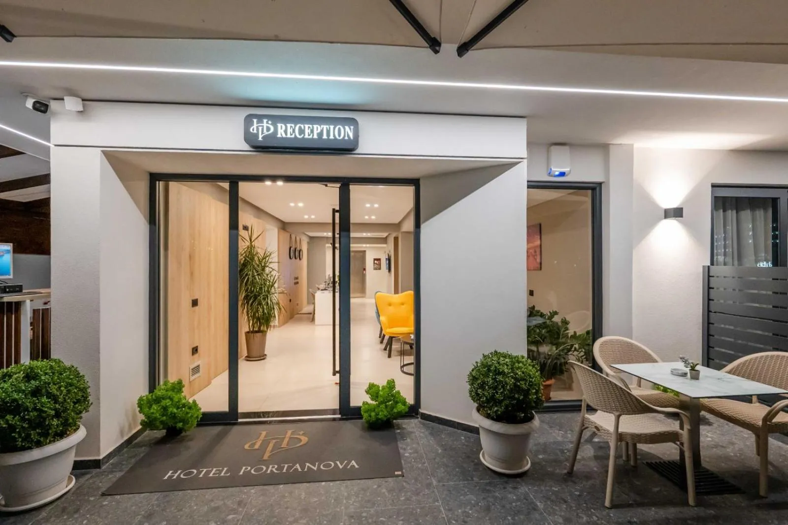 Facade/entrance in Hotel Portanova