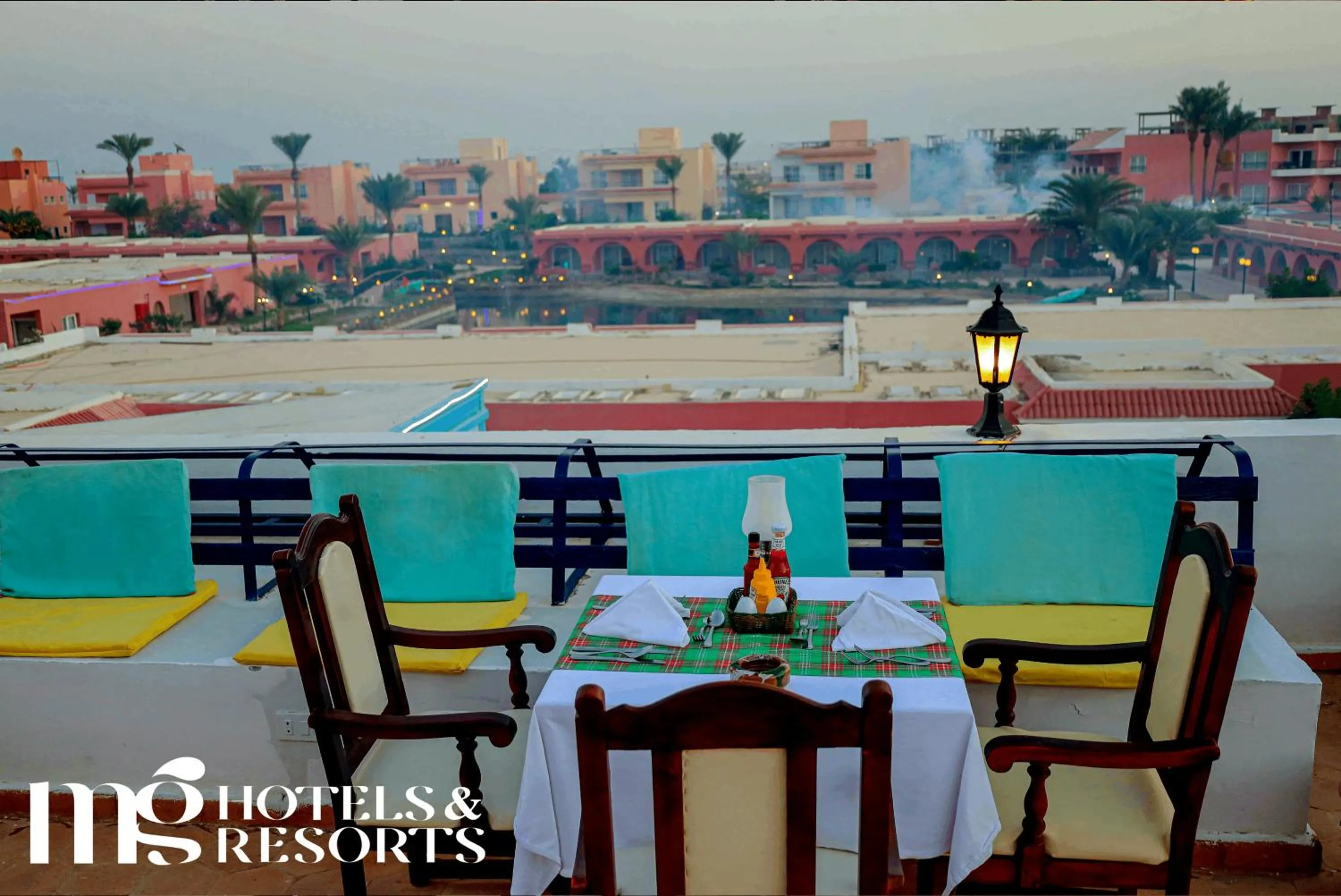 Restaurant/places to eat in MG Alexander The Great Hotel