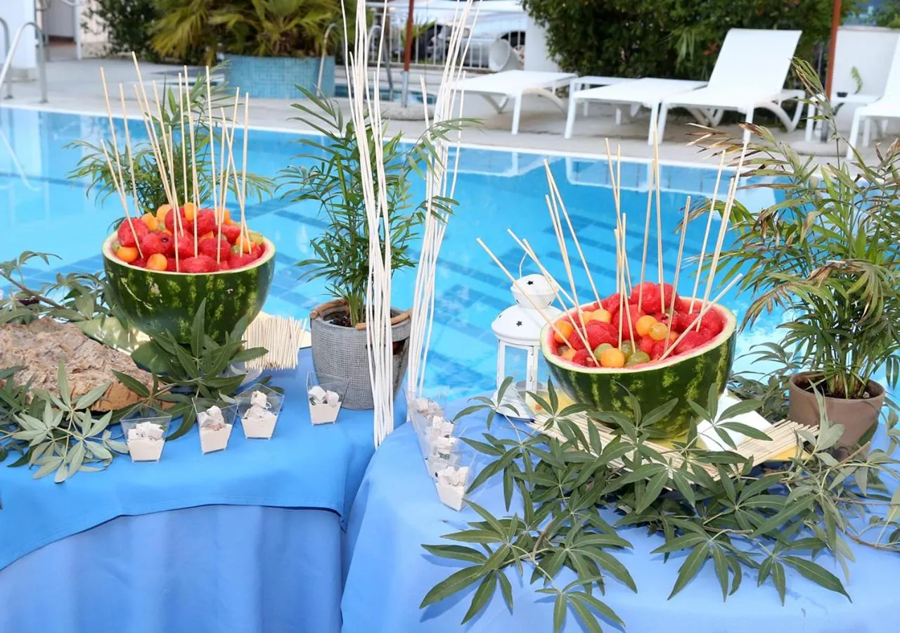 Food and drinks in Hotel Wivien