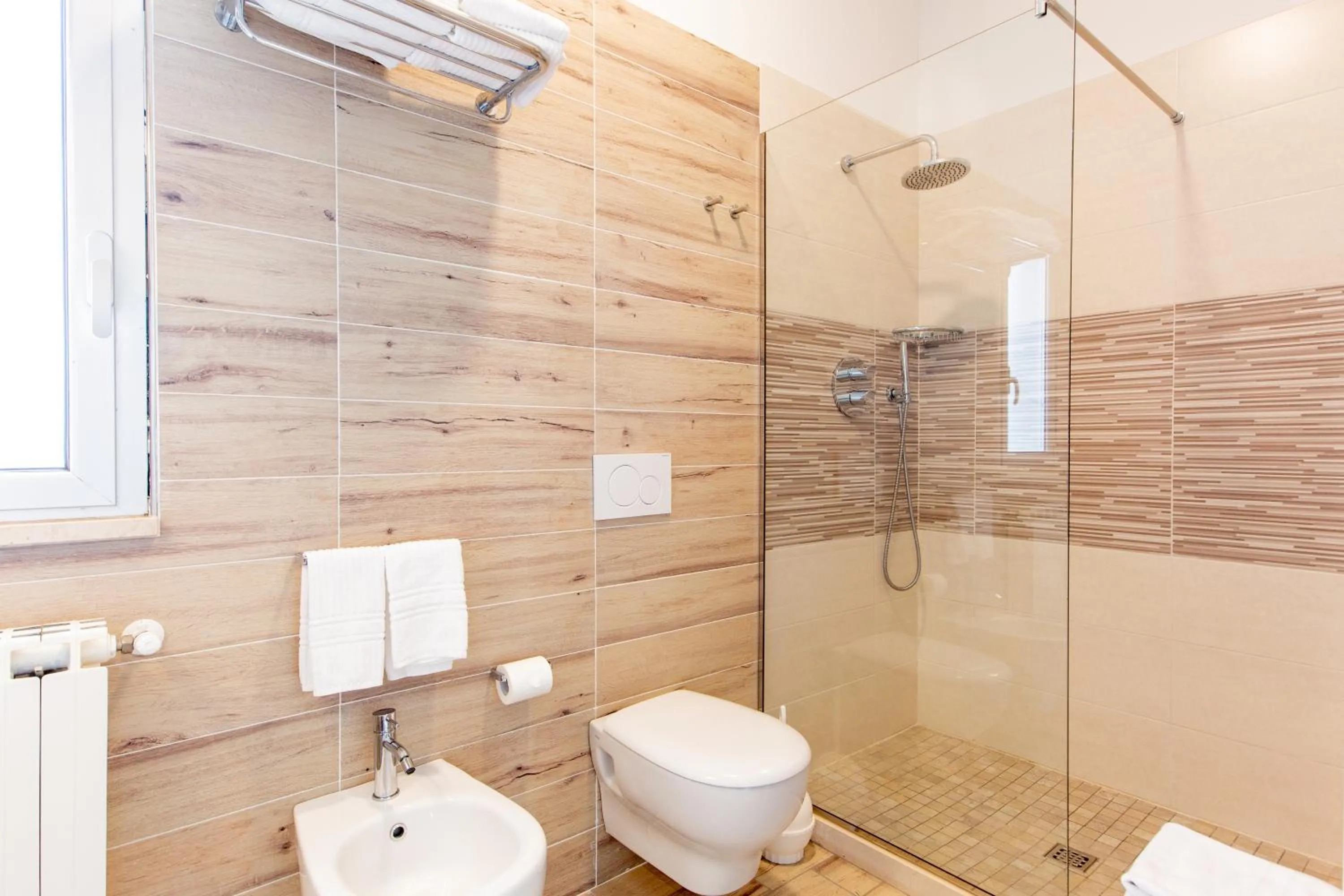 Bathroom in Hotel Lungomare