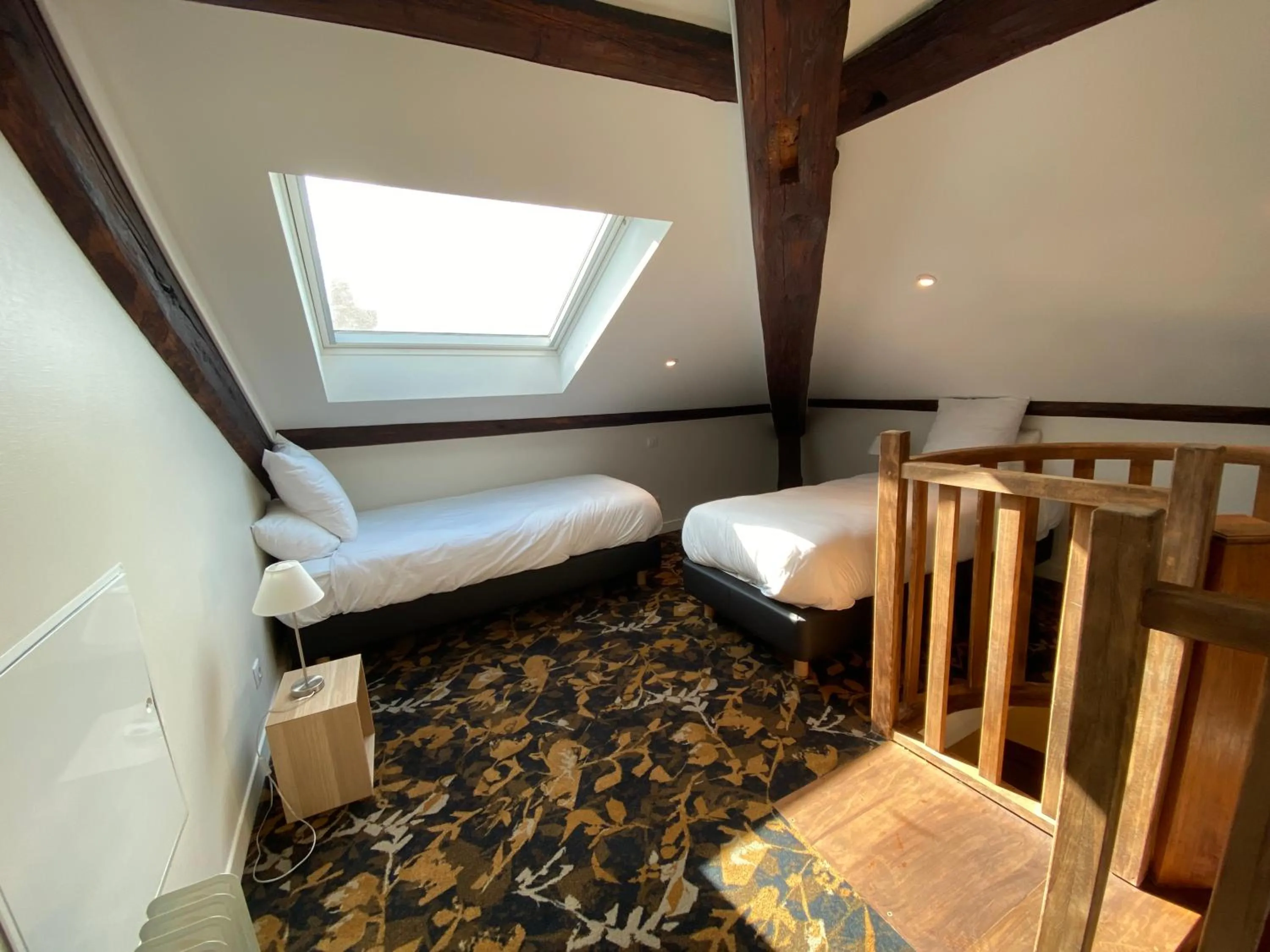 Photo of the whole room, Bed in Logis HOTEL DU PARC
