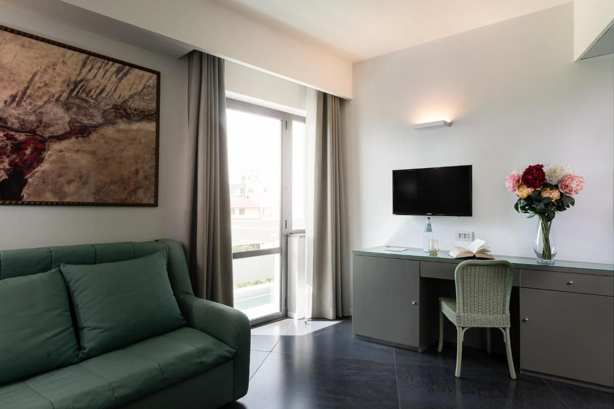 TV and multimedia in Rada Siri