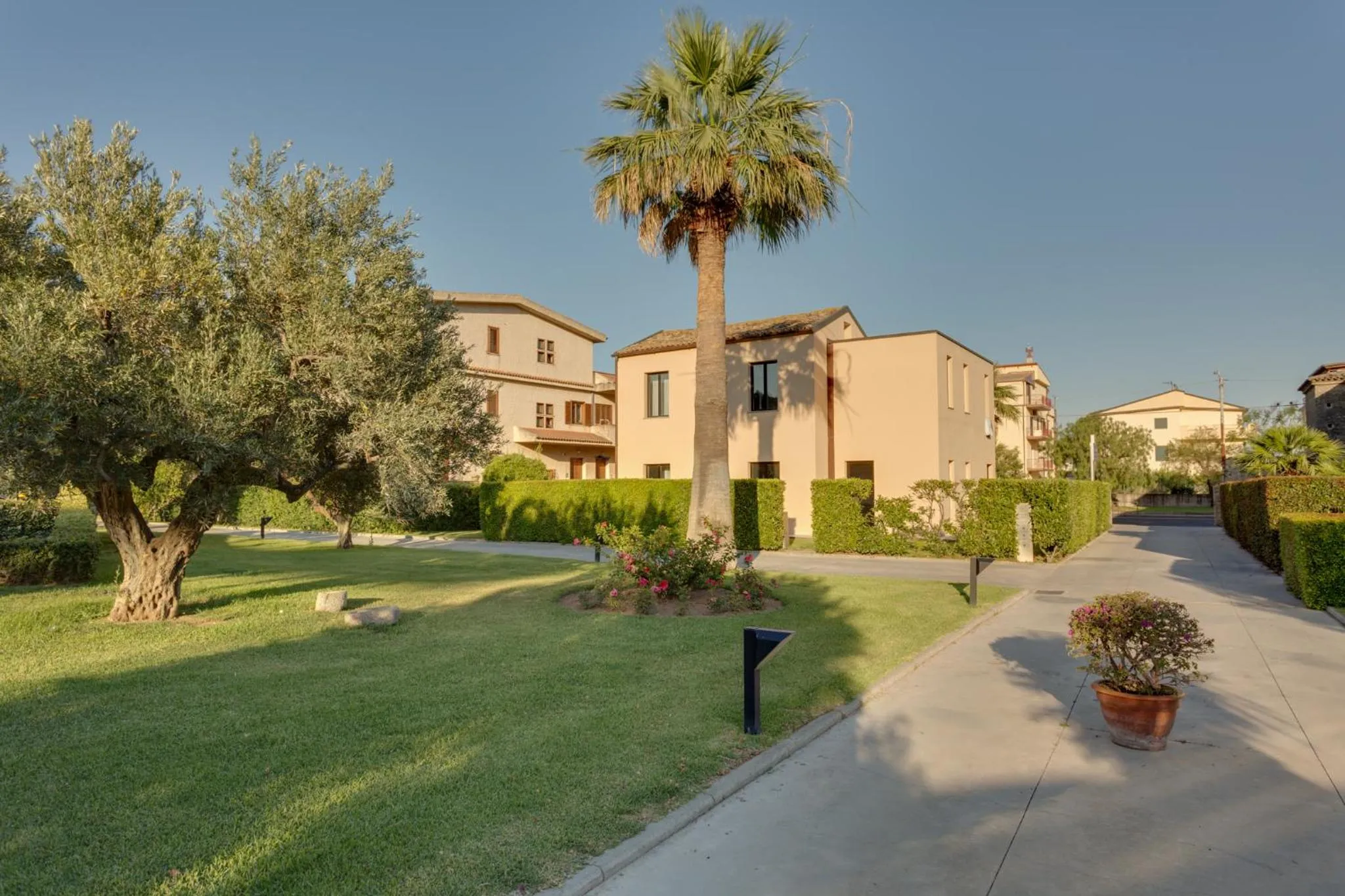 Property building in Rada Siri