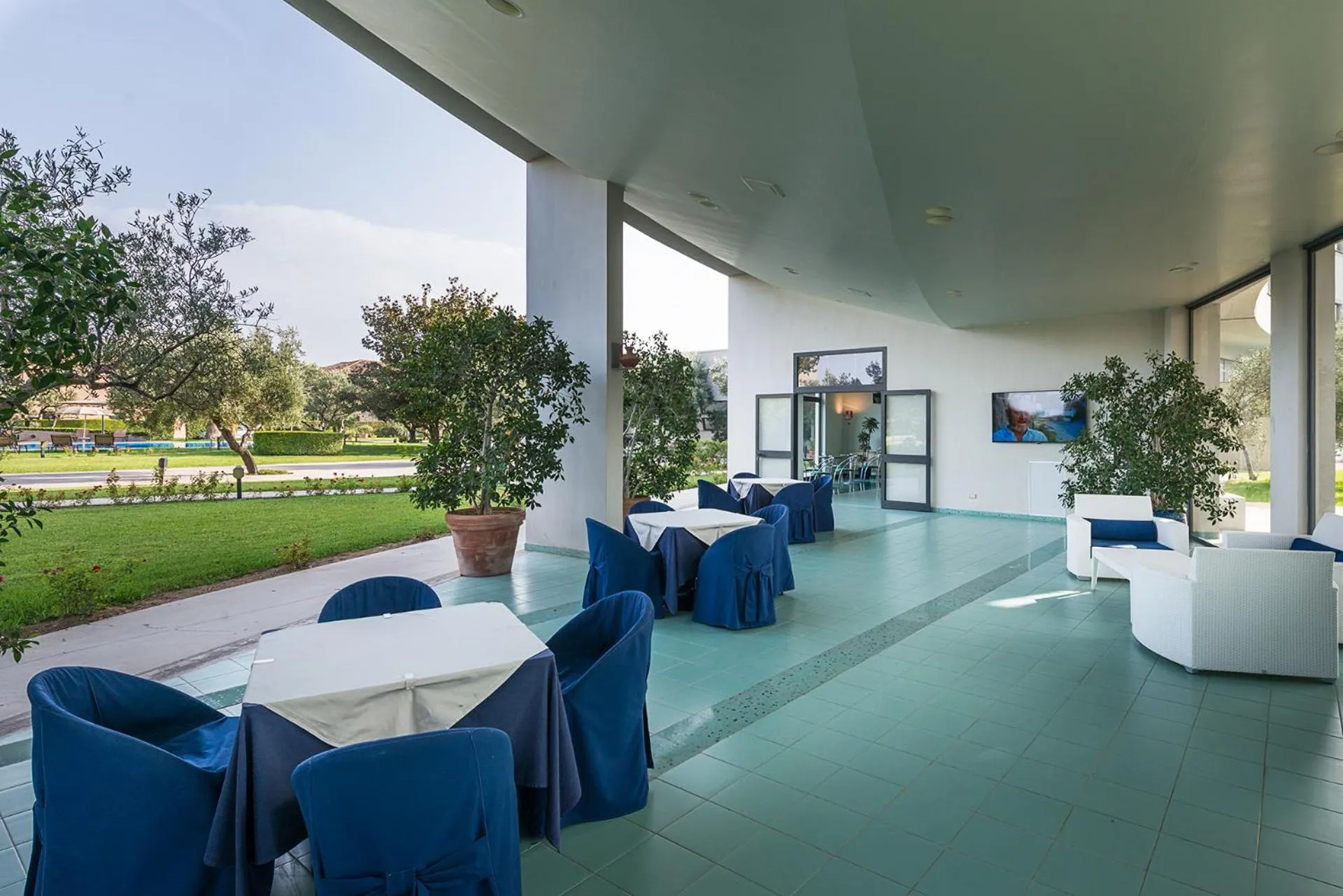 Lounge or bar in Rada Siri