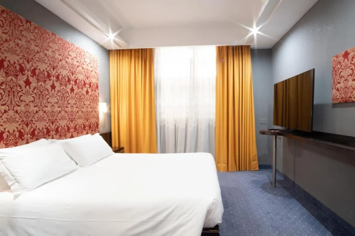 Bedroom, Bed in Hotel IMPERATORI