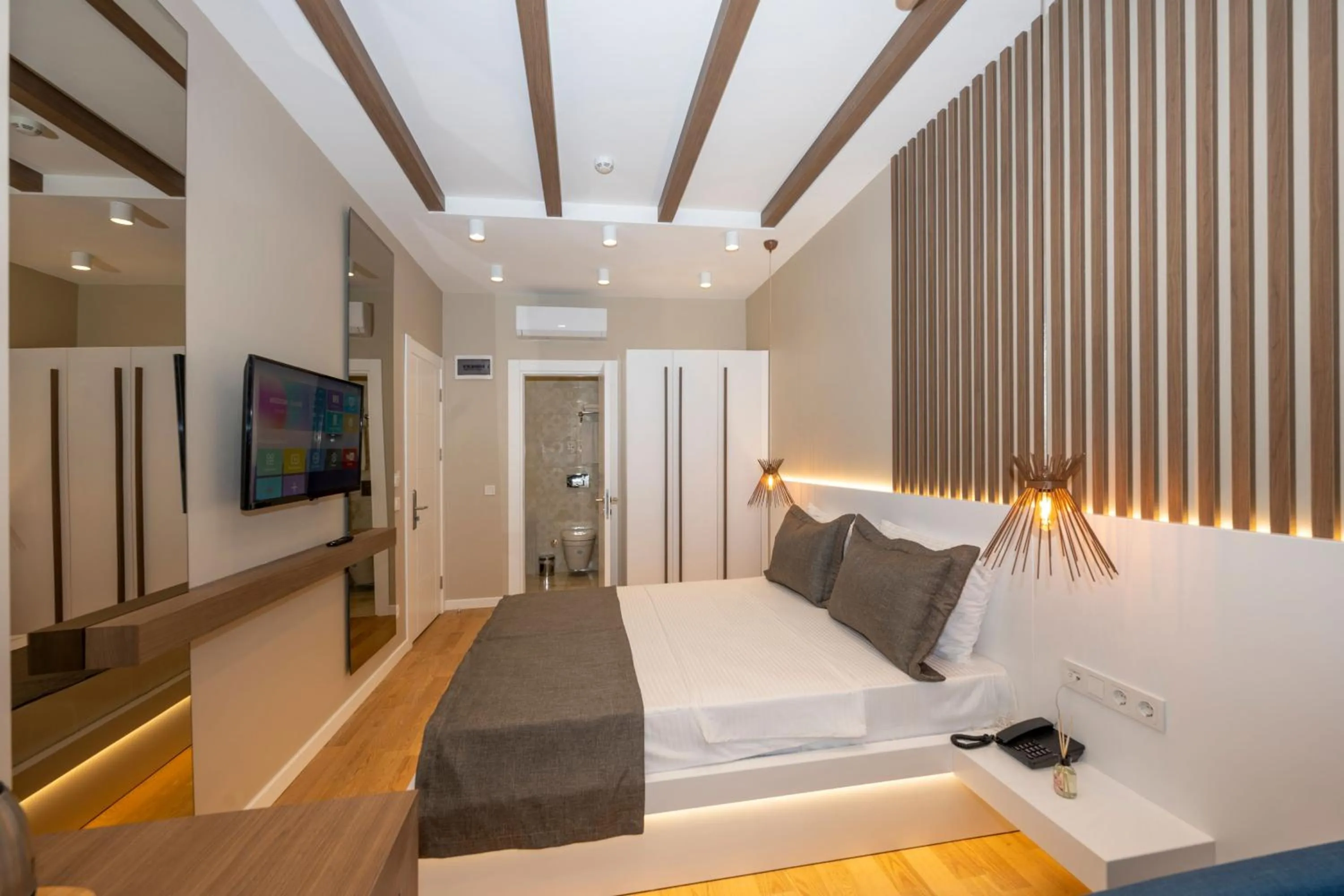 Bed in Hotel Grand İstanbul