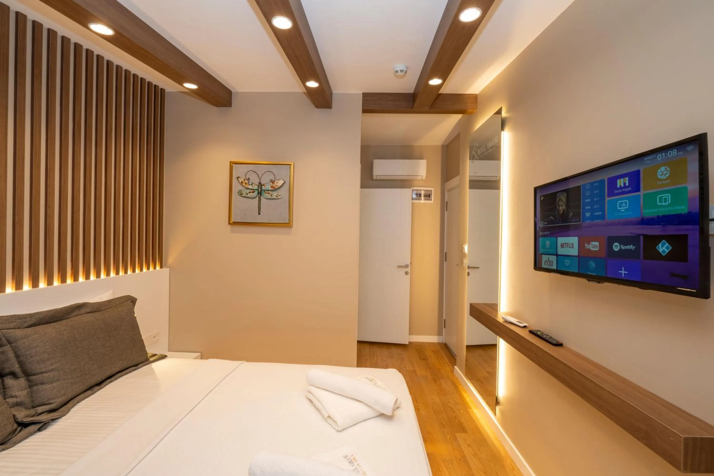 Bed in Hotel Grand İstanbul